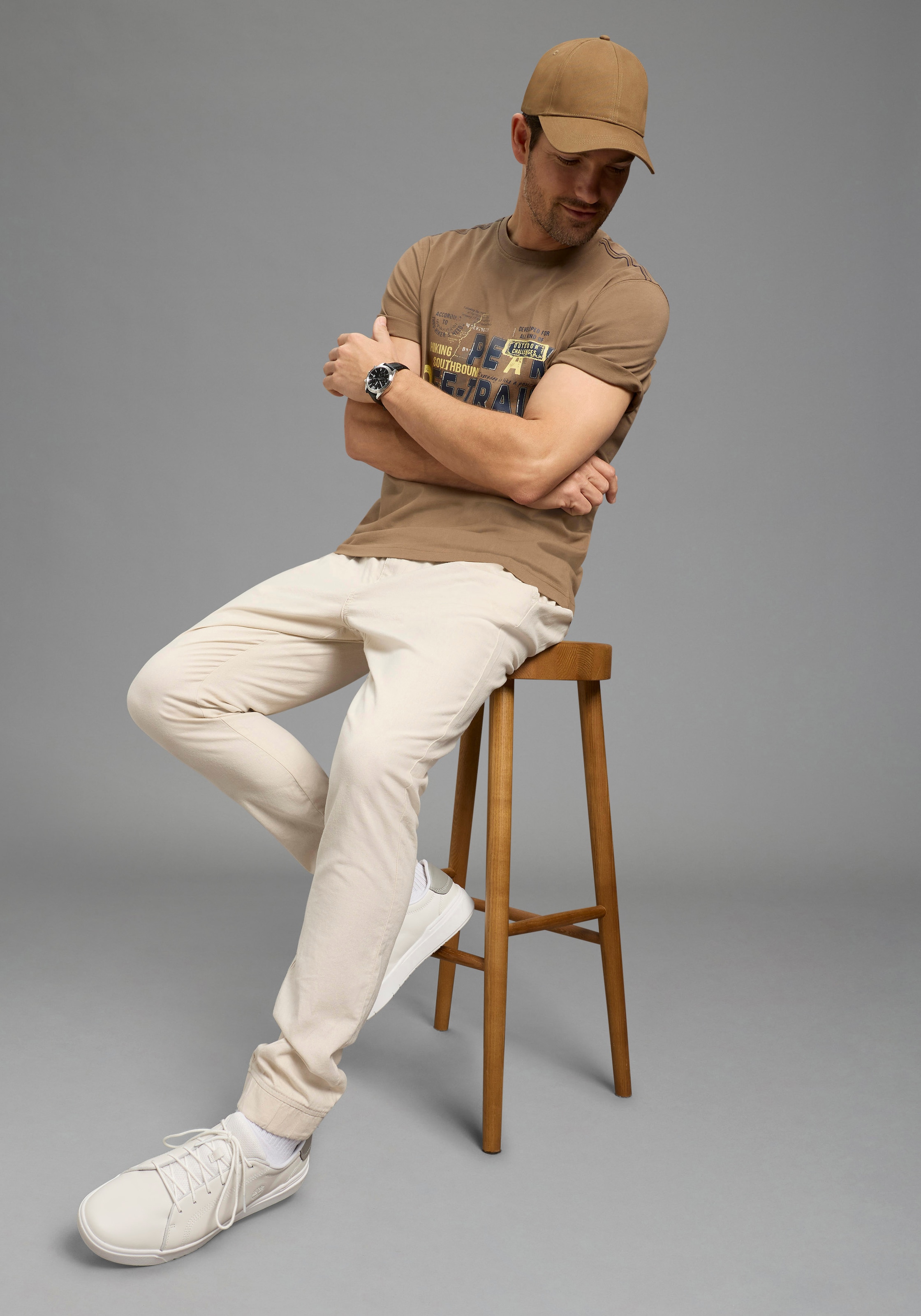 Man's World Rundhalsshirt »Neue Kollektion!« normale Passform, kurzarm, mit Rundhalsausschnitt, mit Print