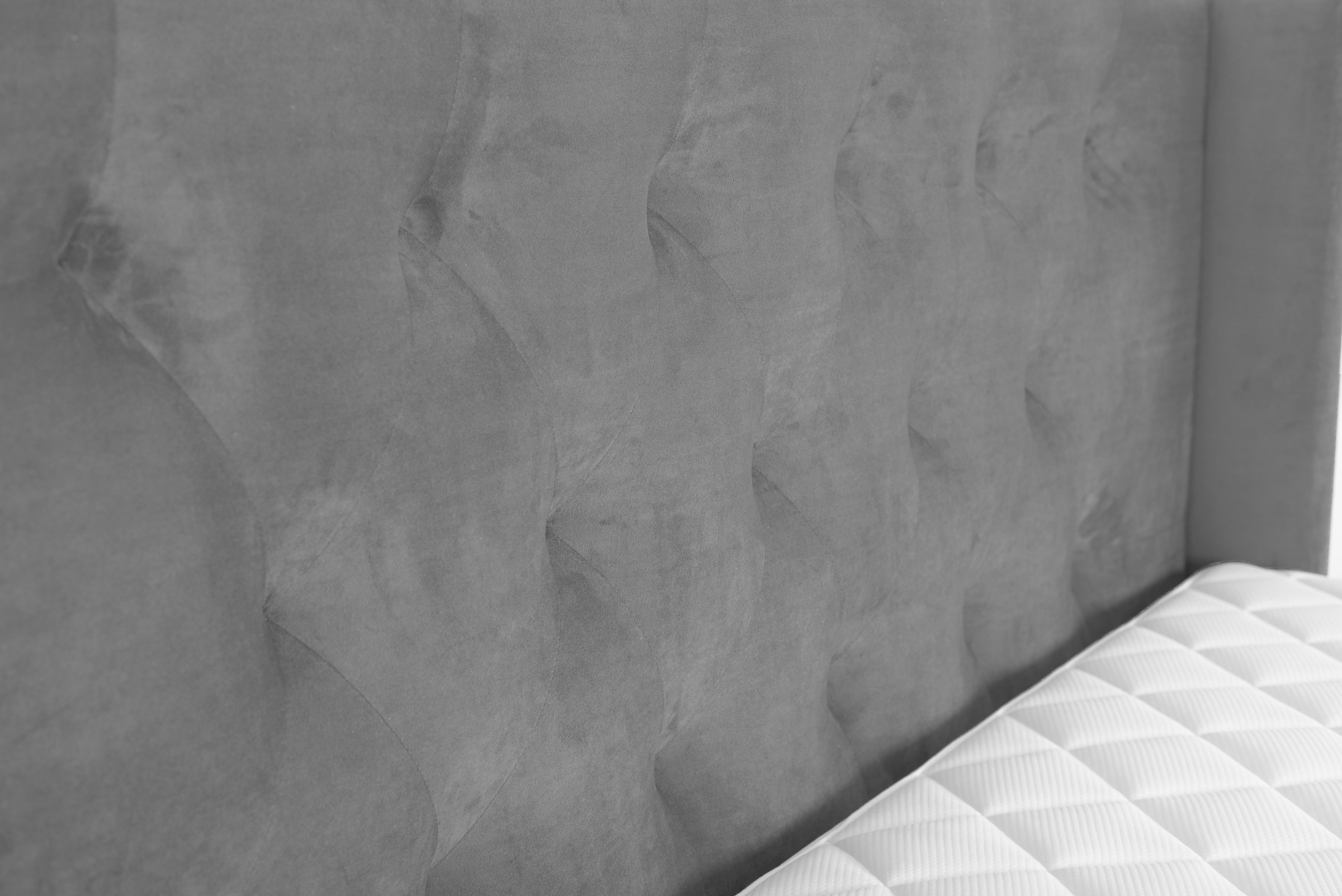 Places of Style Boxspringbett »Elegance«, mit schöner Knopfheftung, in den Härtegraden H2 & H3, inkl. Schubladen