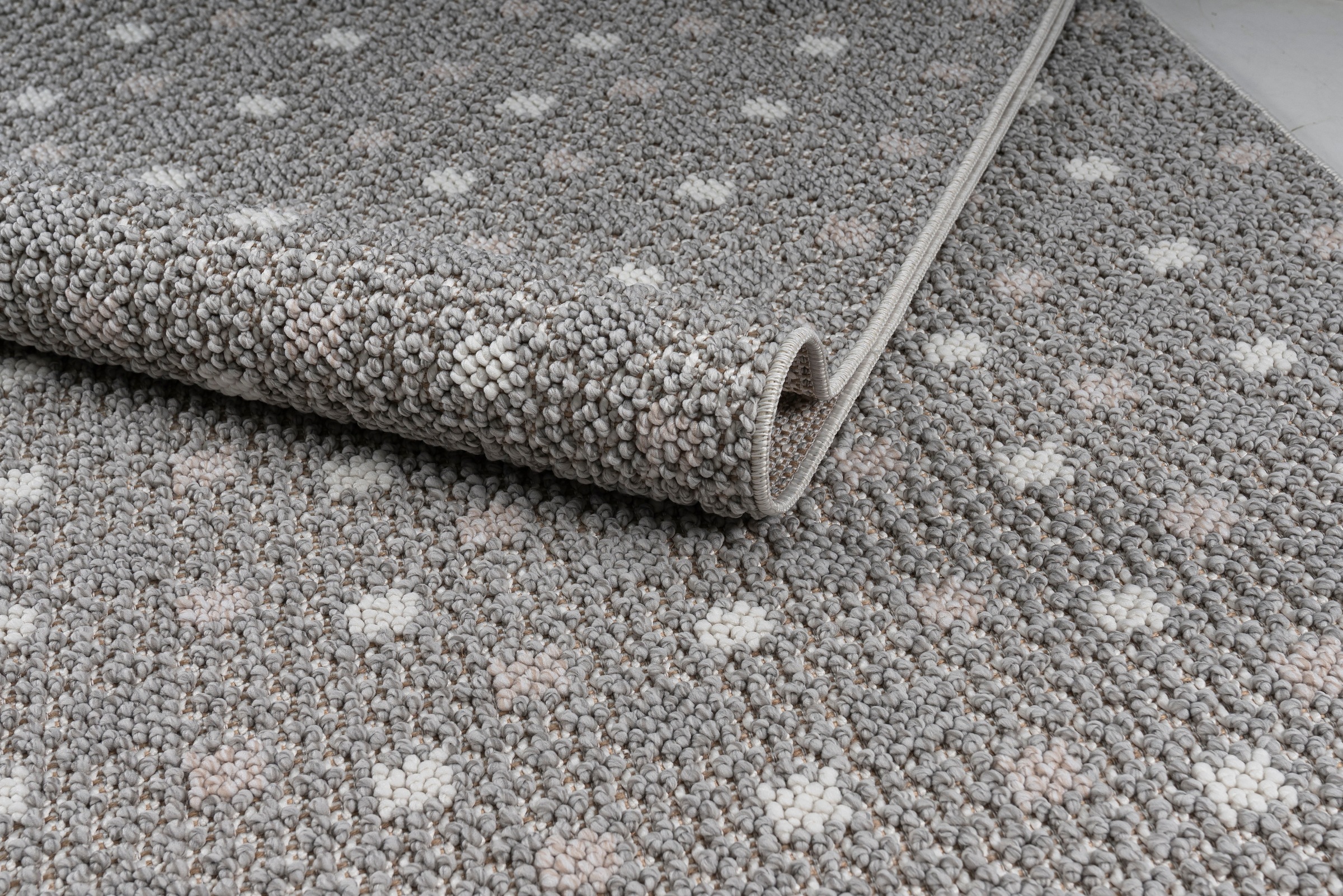Bruno Banani Teppich »Dotty«, rechteckig, 6 mm Höhe, Woll-Optik, Hoch-Tief Struktur, In- und Outdoor geeignet, mit Fransen