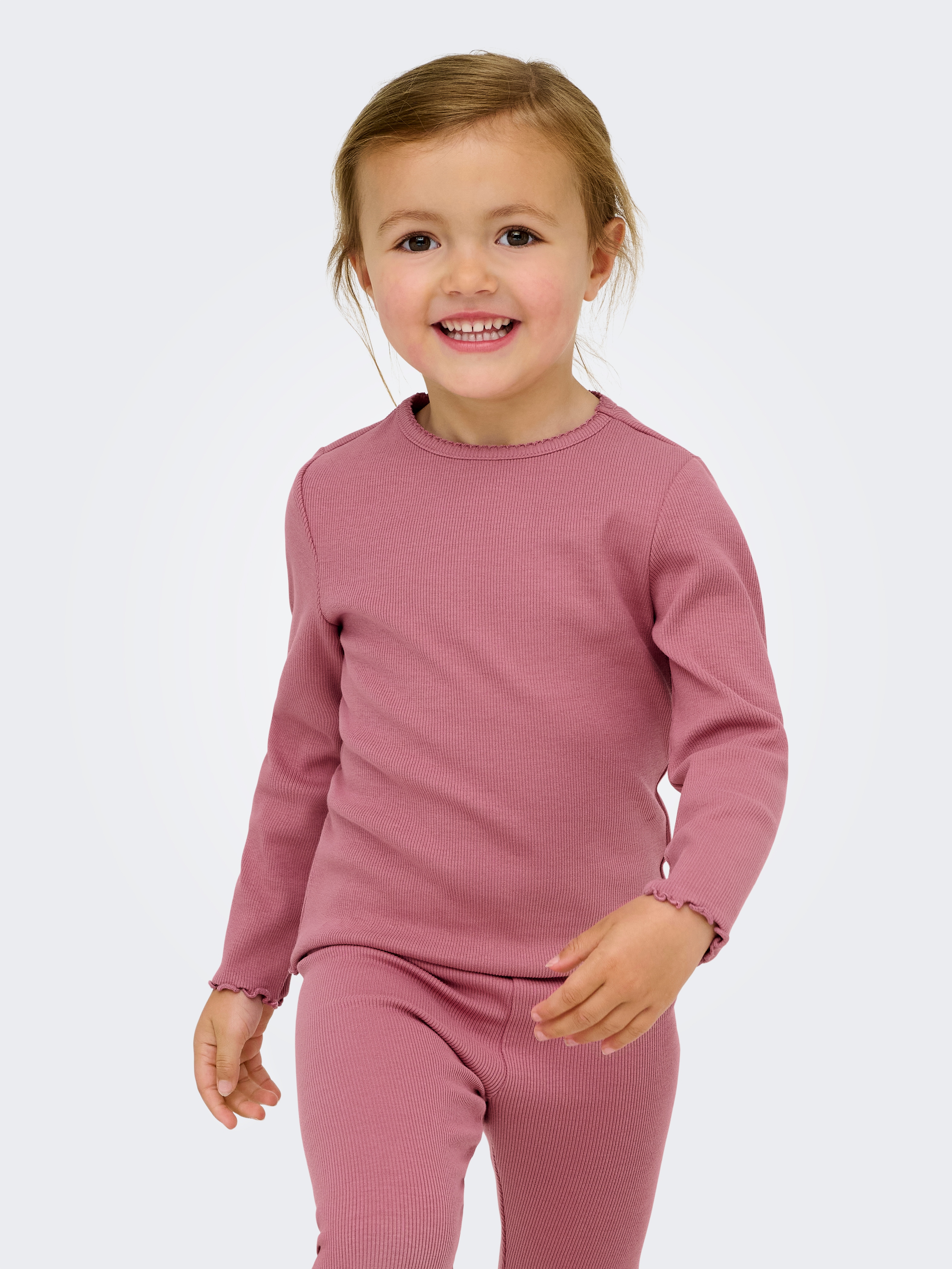 KIDS ONLY Langarmshirt "KMGTRINNY SLD LS ONECK TOP JRS NOOS" aus Baumwollmischung, figurbetonte Passform, mit Jersey und Rippware