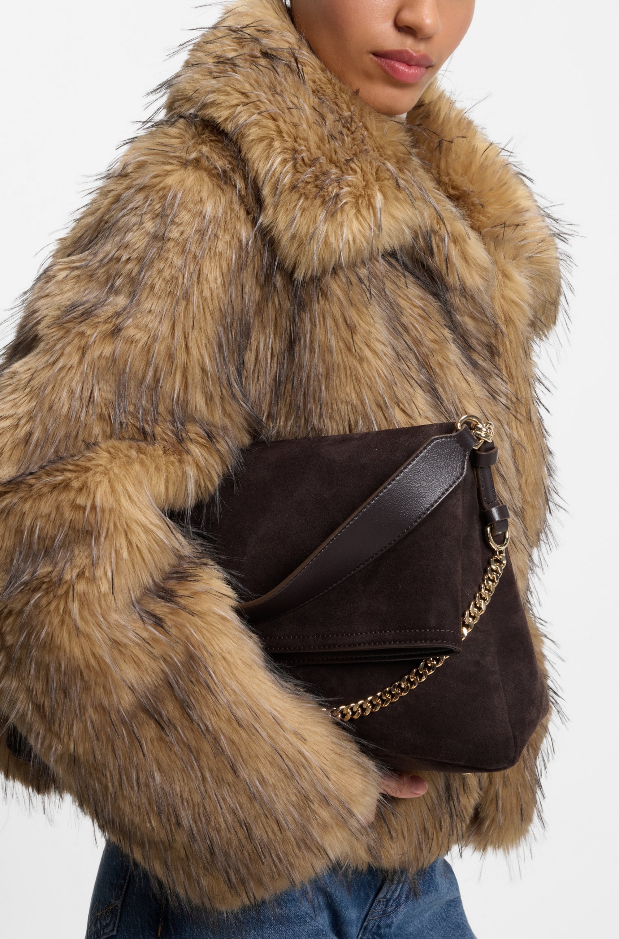 BOSS ORANGE Kurzmantel »Cefura Premium Damenmode« aus Kunstfell, Relaxed Fit
