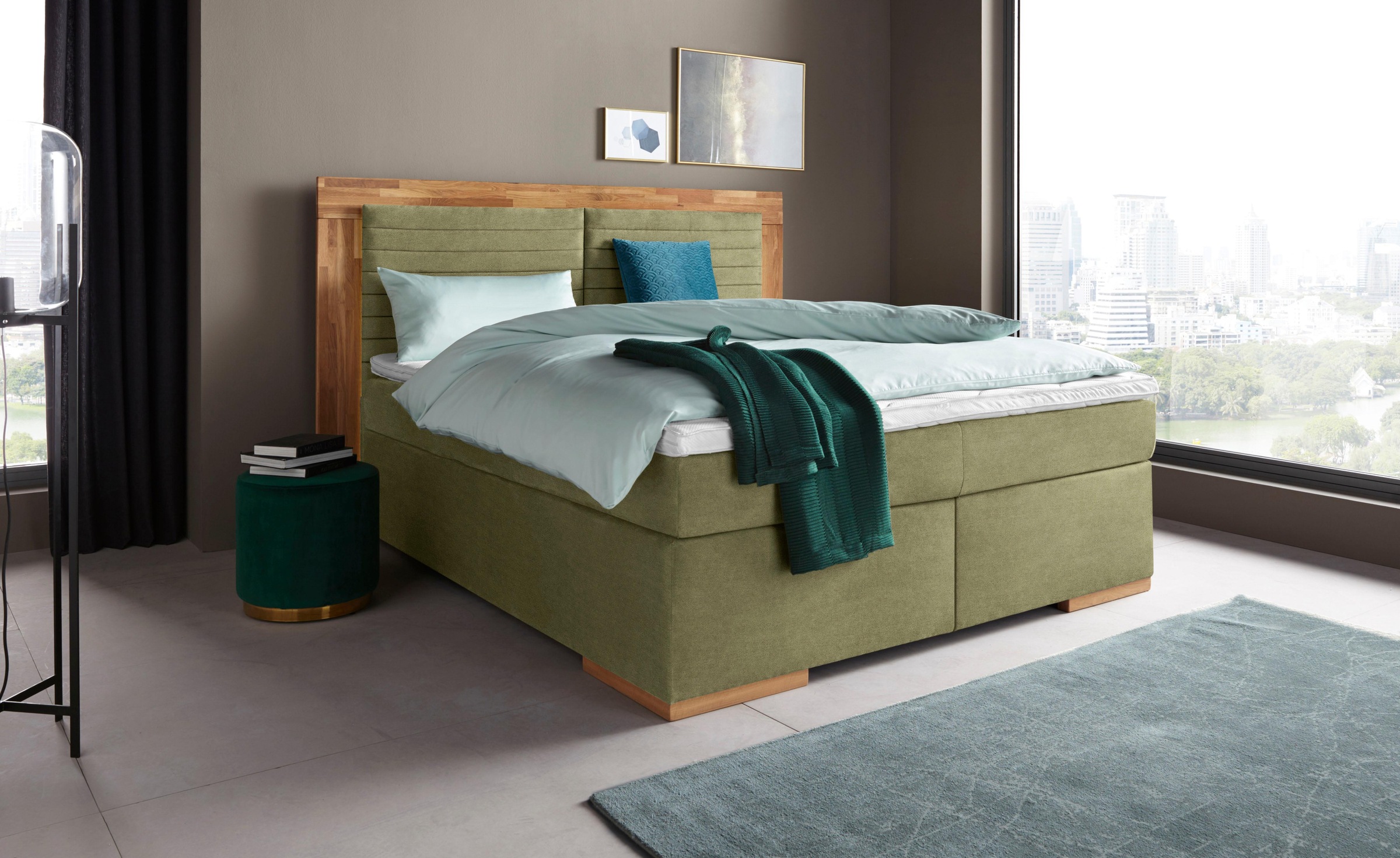 Places of Style Boxspringbett »Cup«, mit LED-Beleuchtung, Massivholzrahmen und Topper, in 2 Härtegraden