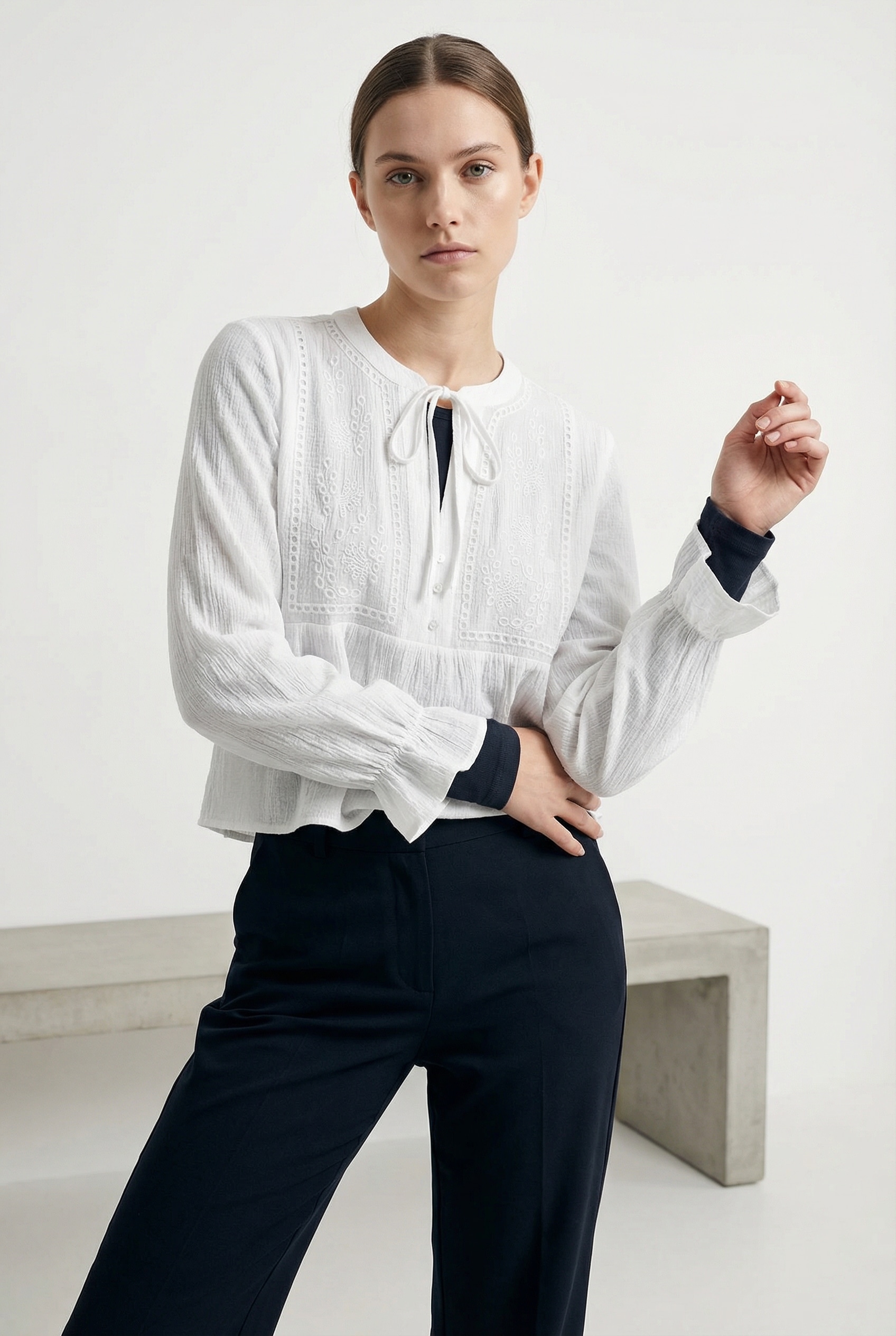 ONLY Langarmbluse "ONLVICKY LIFE L/S EMB TOP WVN NOOS" günstig online kaufen