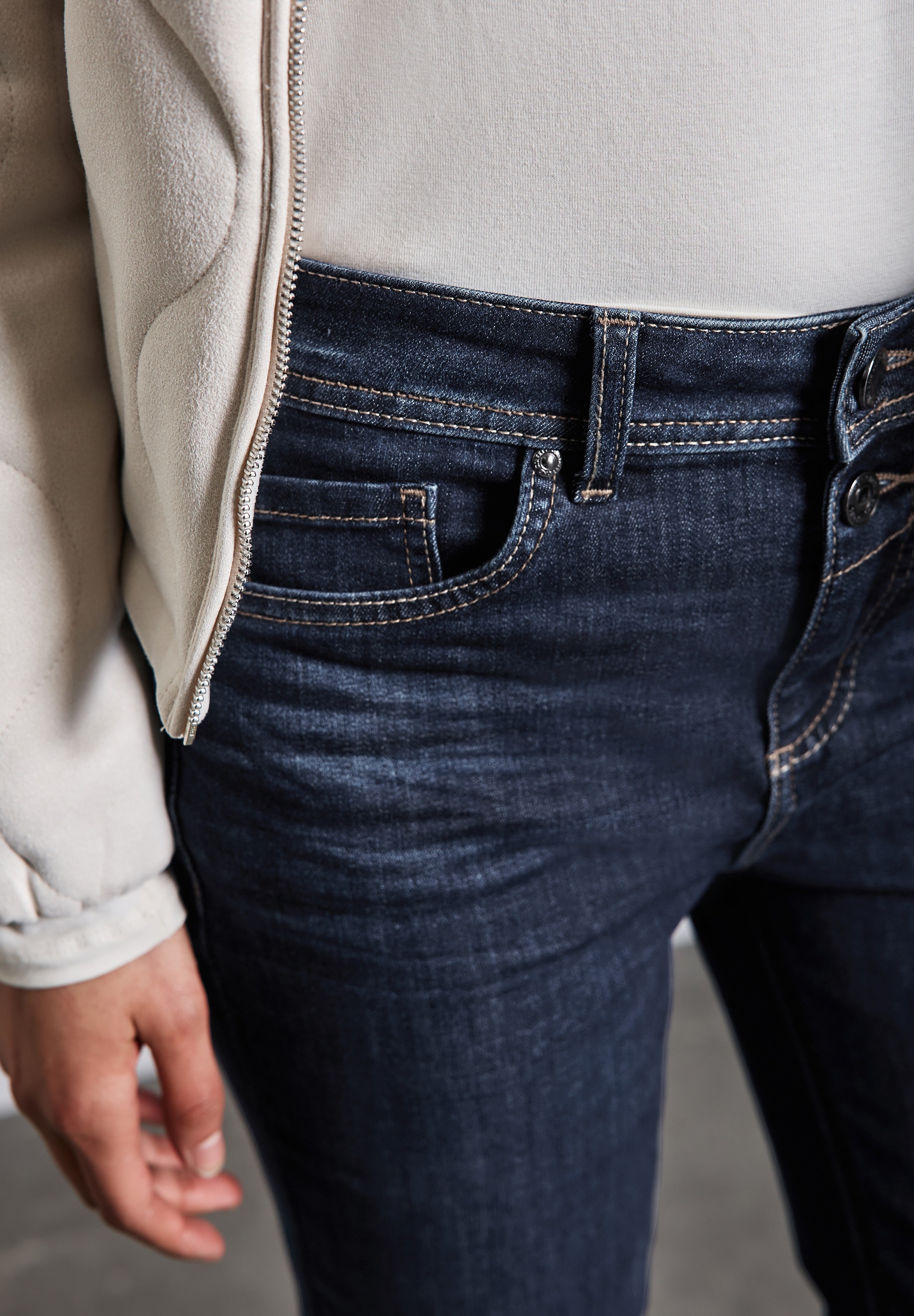 Thumbnail - STREET ONE Bootcut-Jeans, im Five-Pocket Style