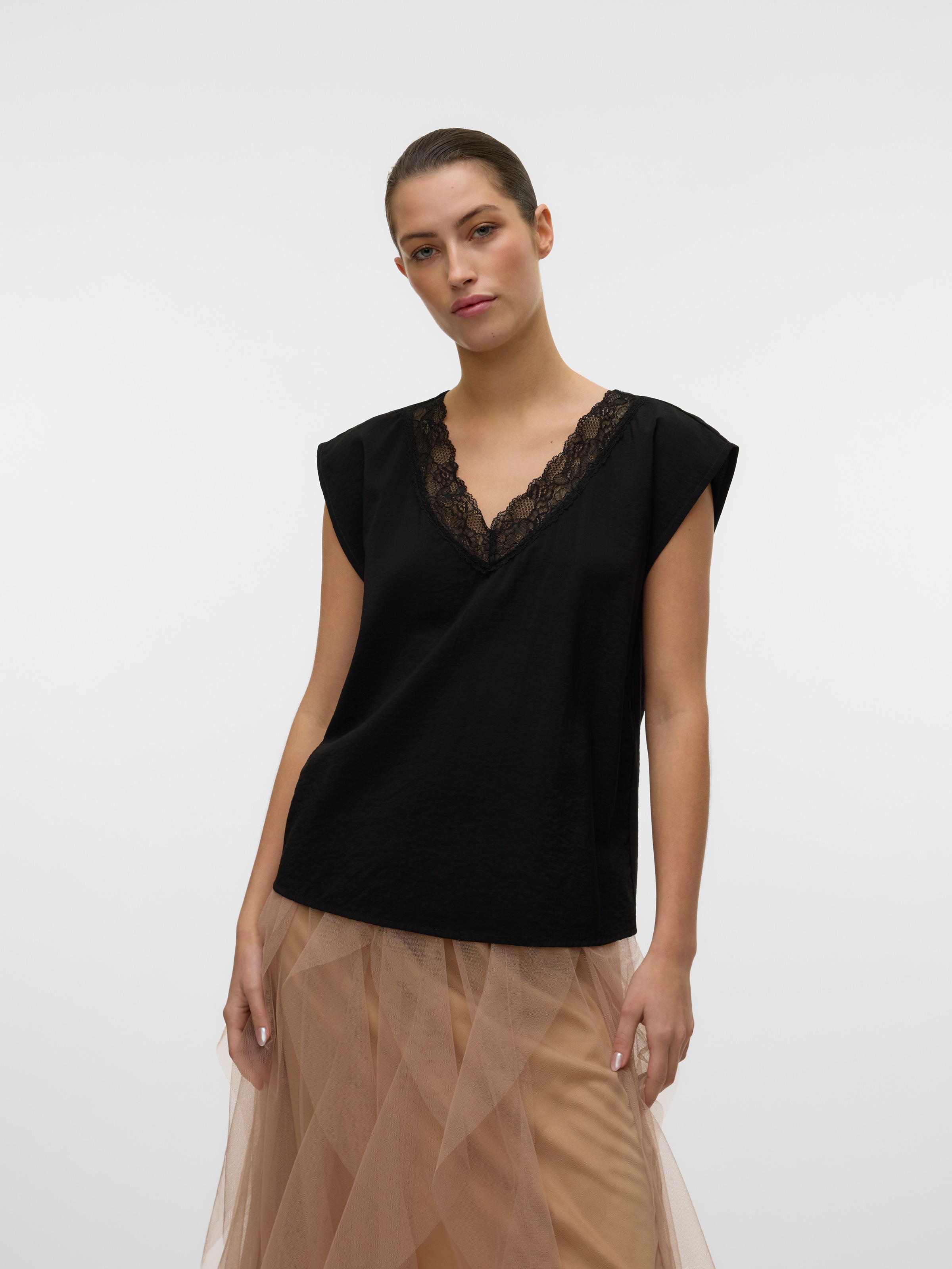 Vero Moda Spitzentop »VMSAFA SL V-NECK LACE Marš...