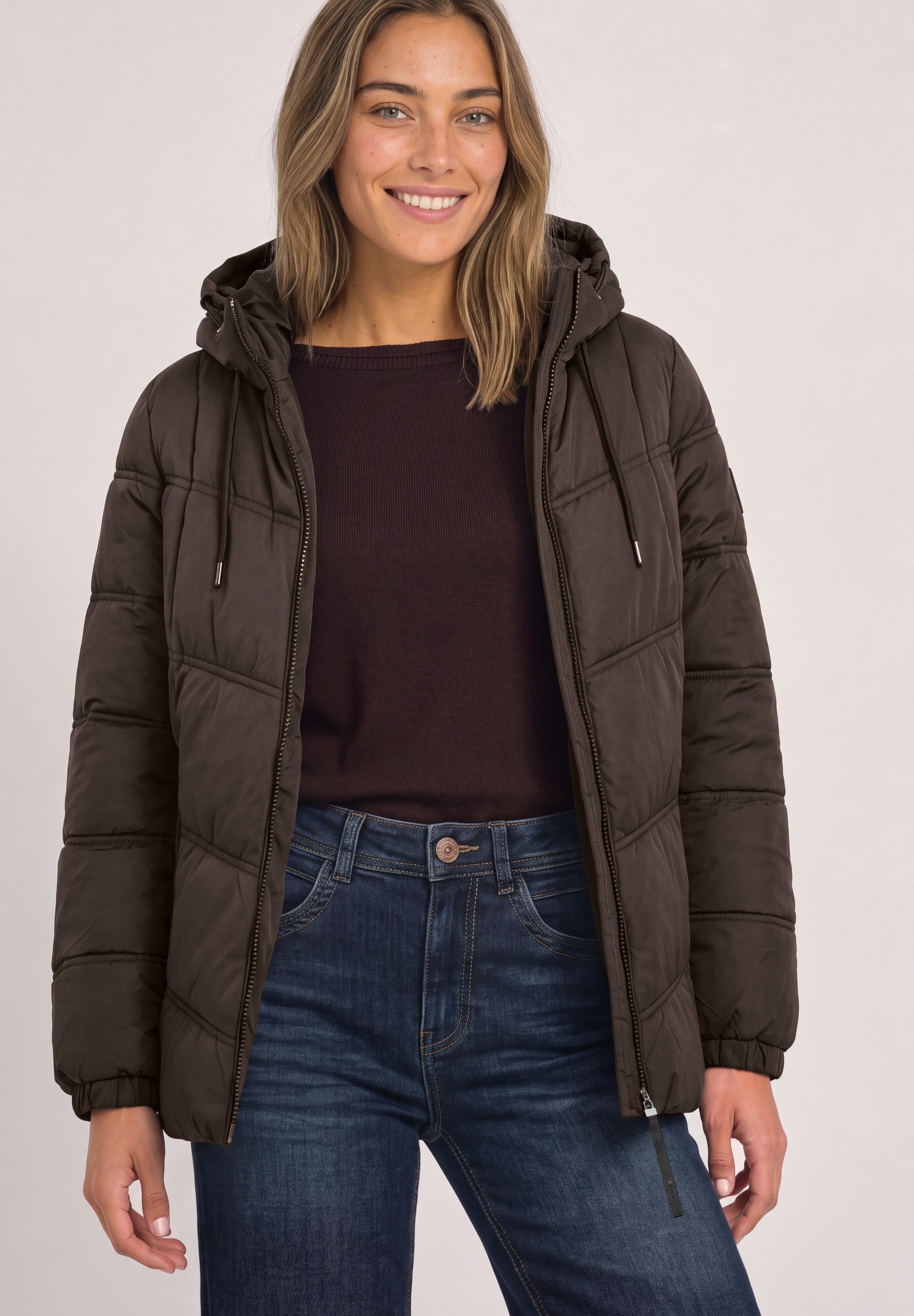 STREET ONE Steppjacke mit Kapuze mit moderner Steppung