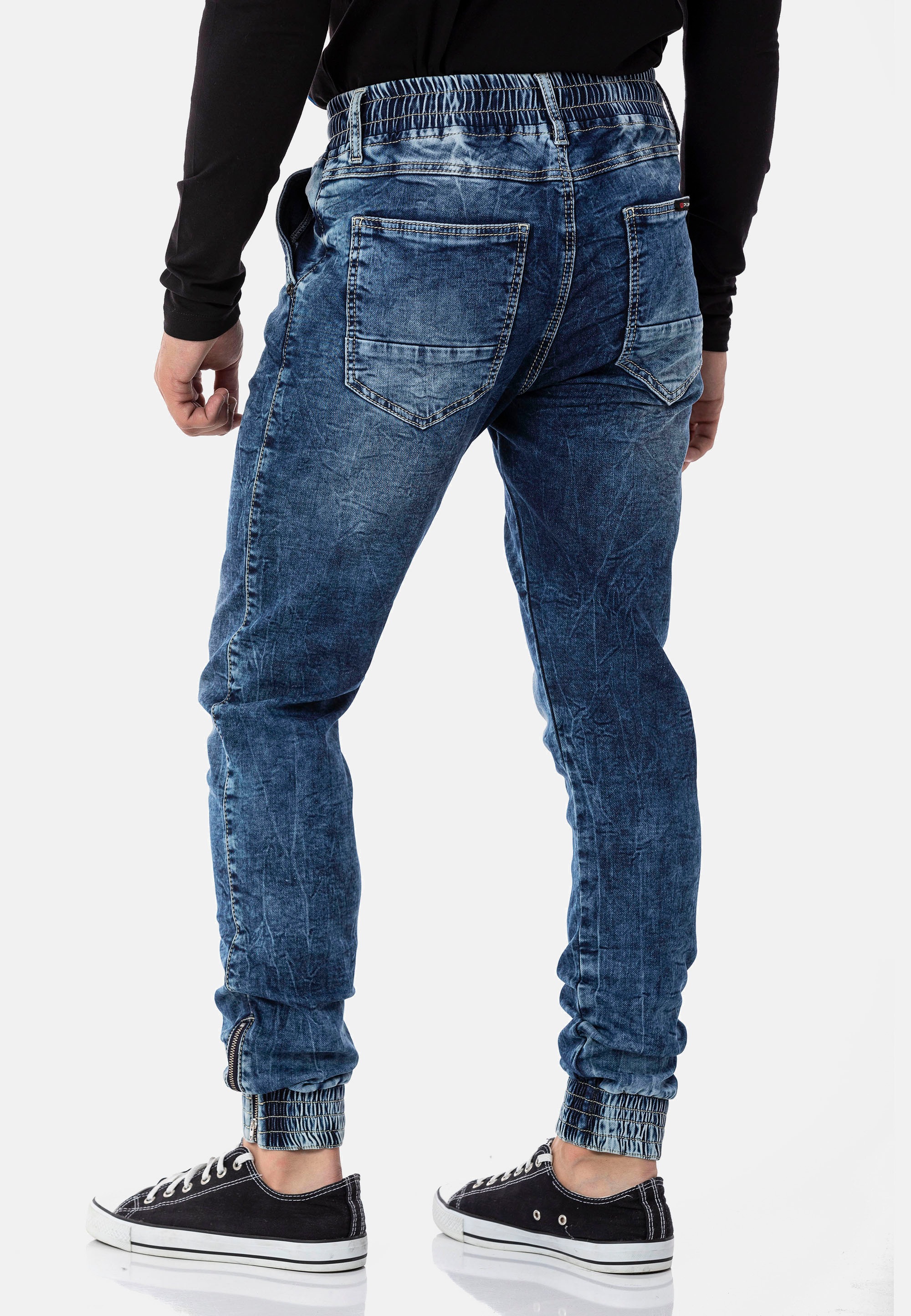 Cipo & Baxx Bequeme Jeans, mit komfortablem Dehnbund