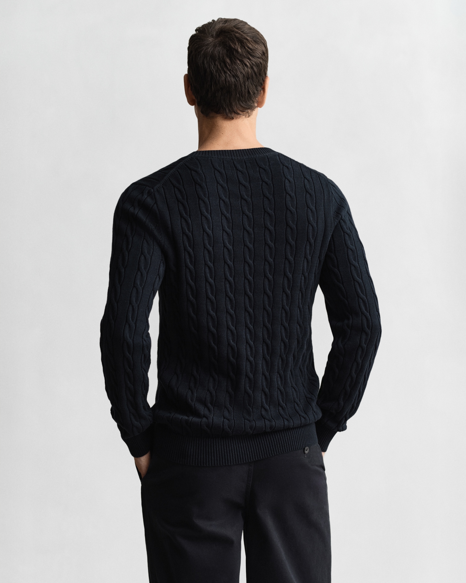 Gant Strickpullover »COTTON CABLE C-NECK«, mit Wappen-Logostickerei auf der Brust
