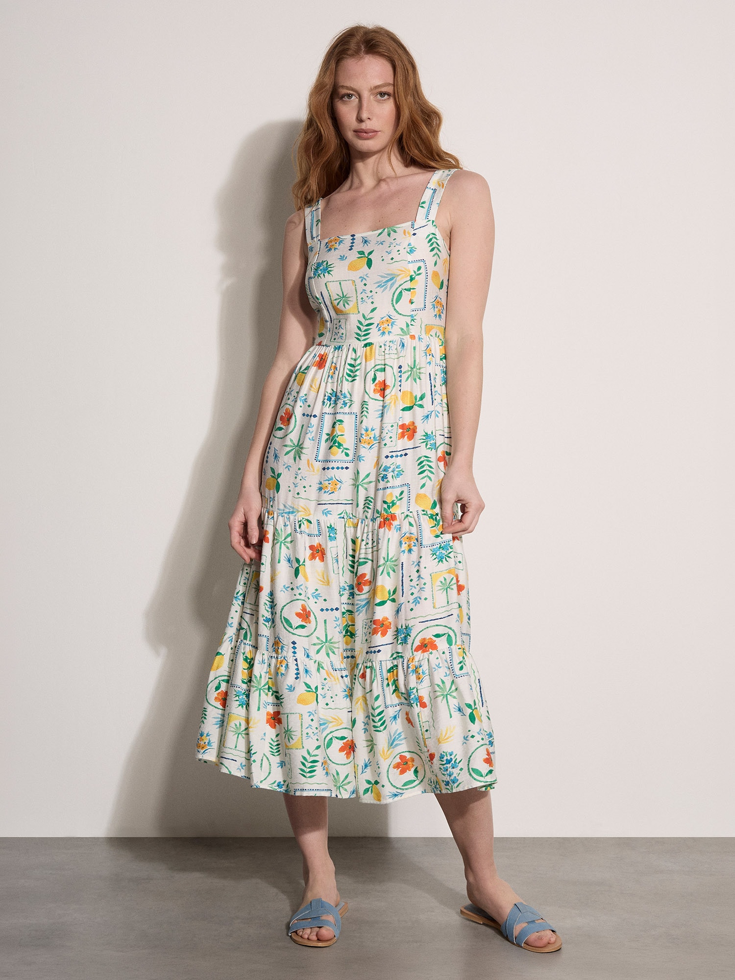 Apricot Midikleid "Gestuftes Midi-Kleid" mit Raffung und Blumenprint