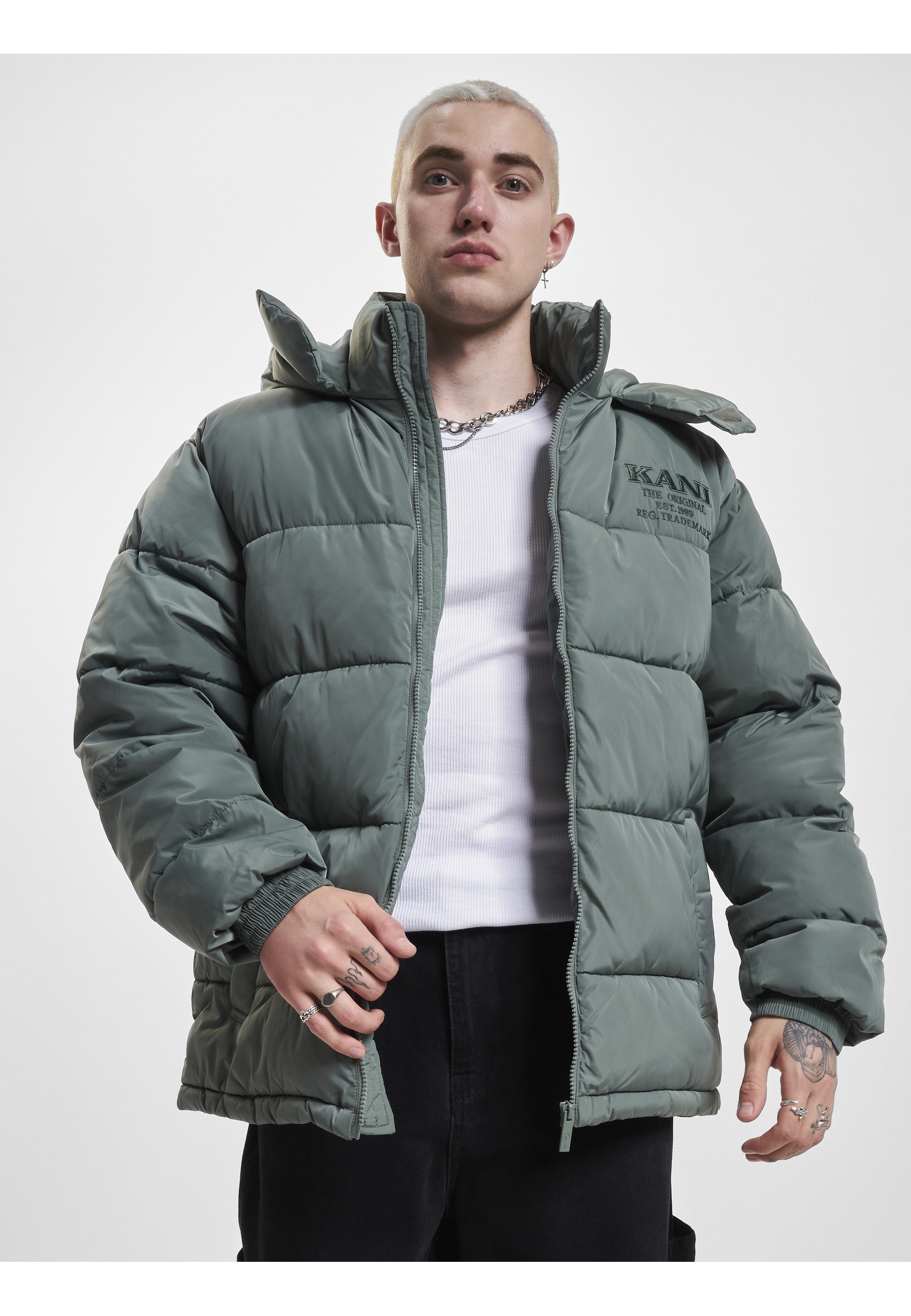 Karl Kani Winterjacke »Karl Kani Damen KM233-058-1 KK Retro Hooded Puffer Jacket« 1 Stk. tlg. mit Kapuze