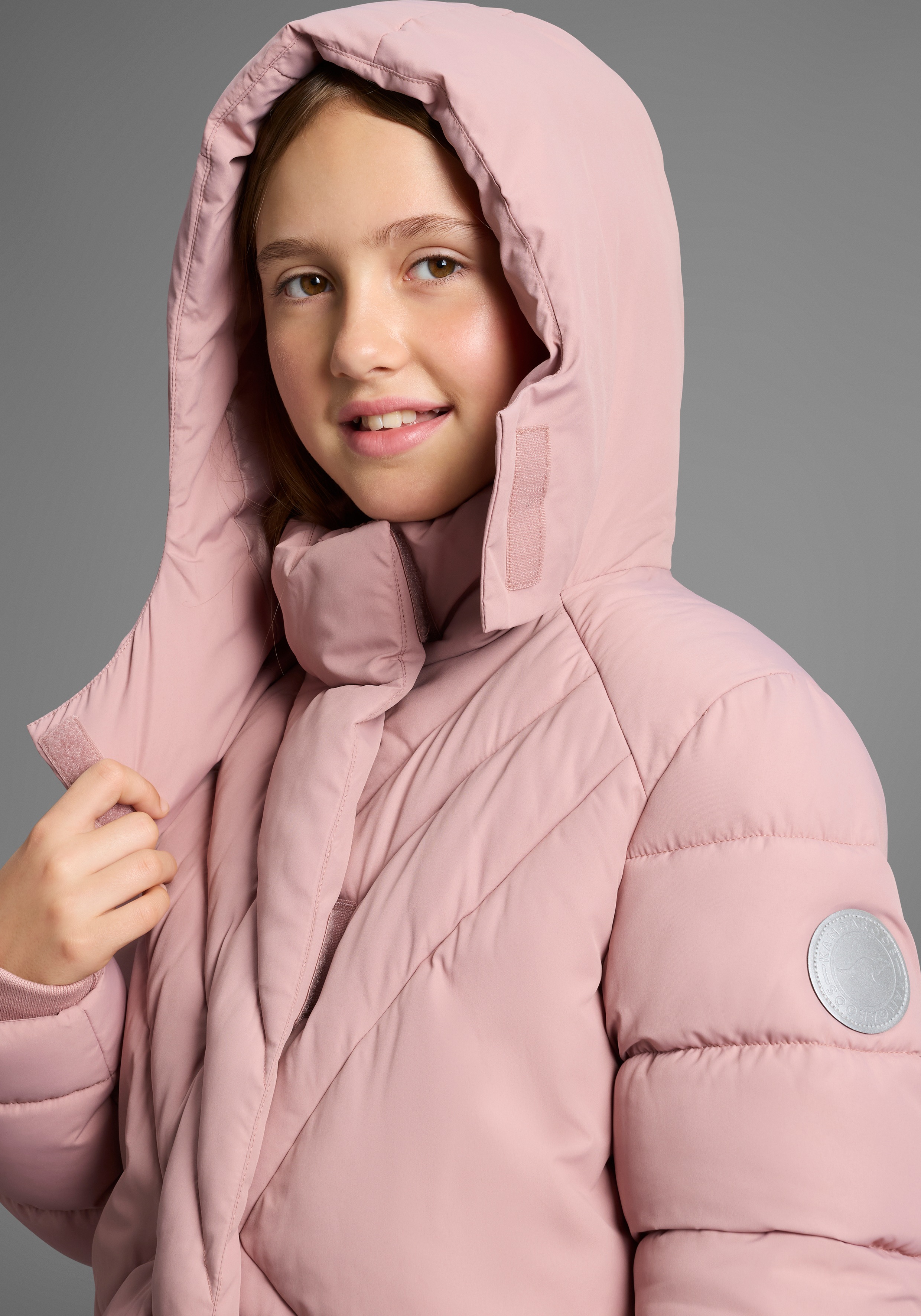 Thumbnail - KangaROOS Outdoorjacke "Wintermantel" mit Kapuze Steppmantel, mit modischer Steppung, warm gefüttert