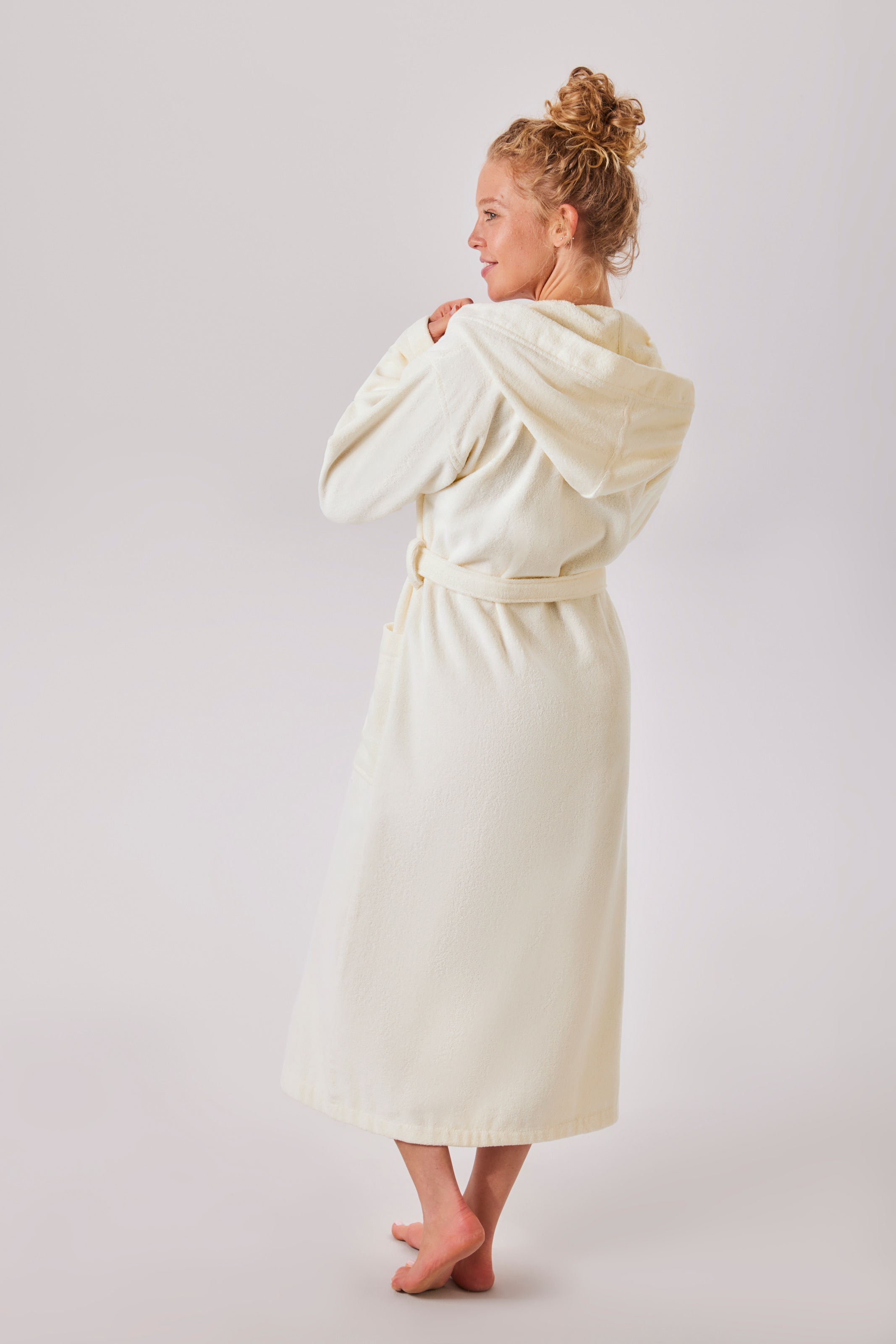 my home Unisex-Bademantel »Regona, Hotelbademantel, Morgenmantel, Standardlänge & Überlänge« 1 Stk. Damen & Herren, mit Taschen, flauschig, weich, Velours, Sauna & Spa