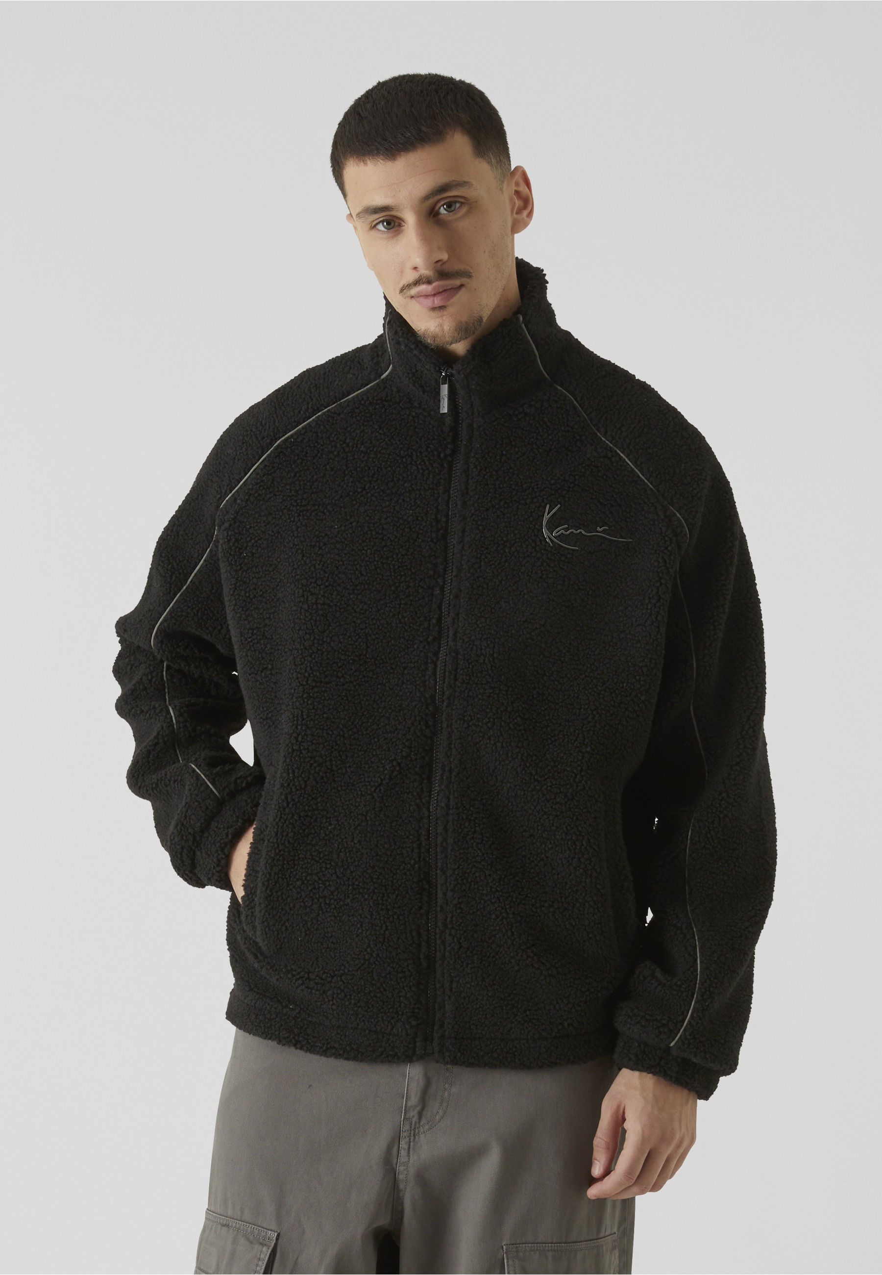 Karl Kani Allwetterjacke »Karl Kani Karl Kani Metal Signature Teddy Jacket« 1 Stk. tlg. ohne Kapuze