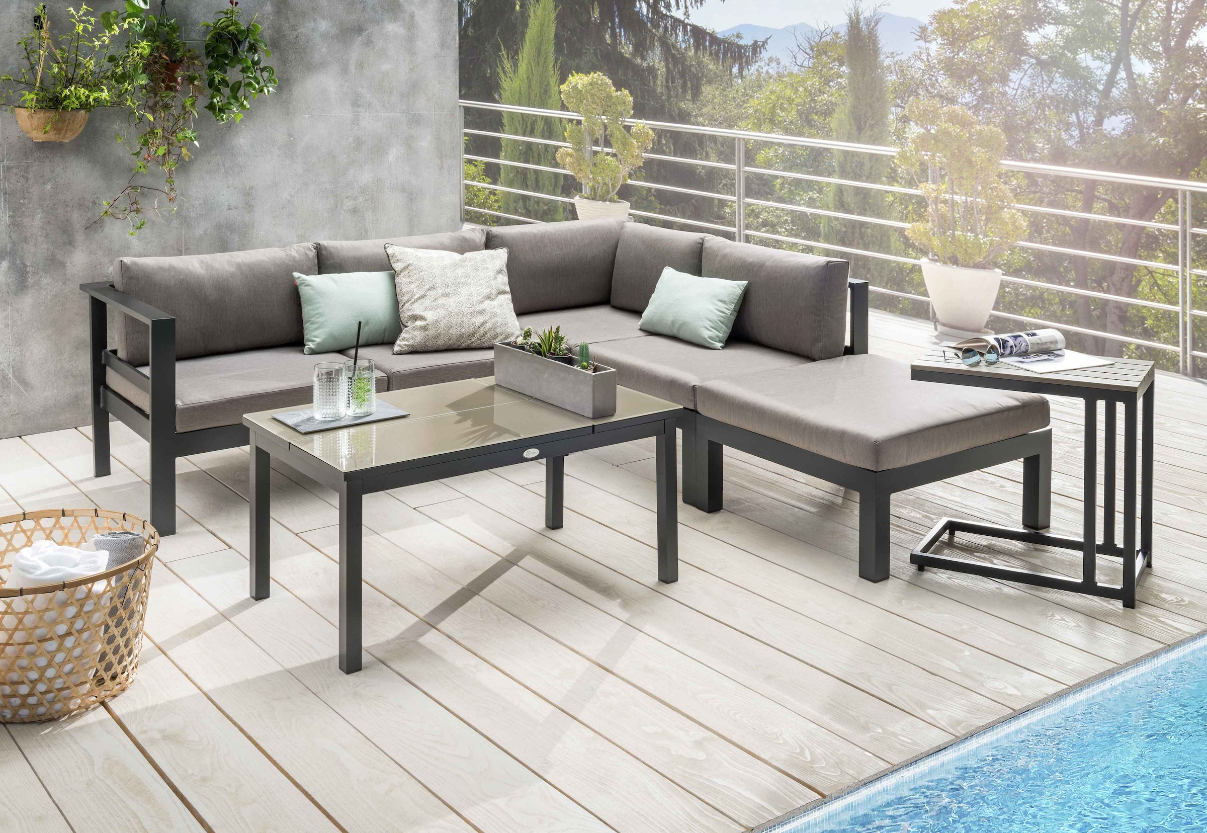 Destiny Gartenlounge-Set "ARENAL" Set, 2x Schenkel, 1x Tisch, 1x Beistelltisch, 1x Hocker, inkl. Auflagen, 15 Stk. tlg. Aluminium, Tisch: Glasplatten