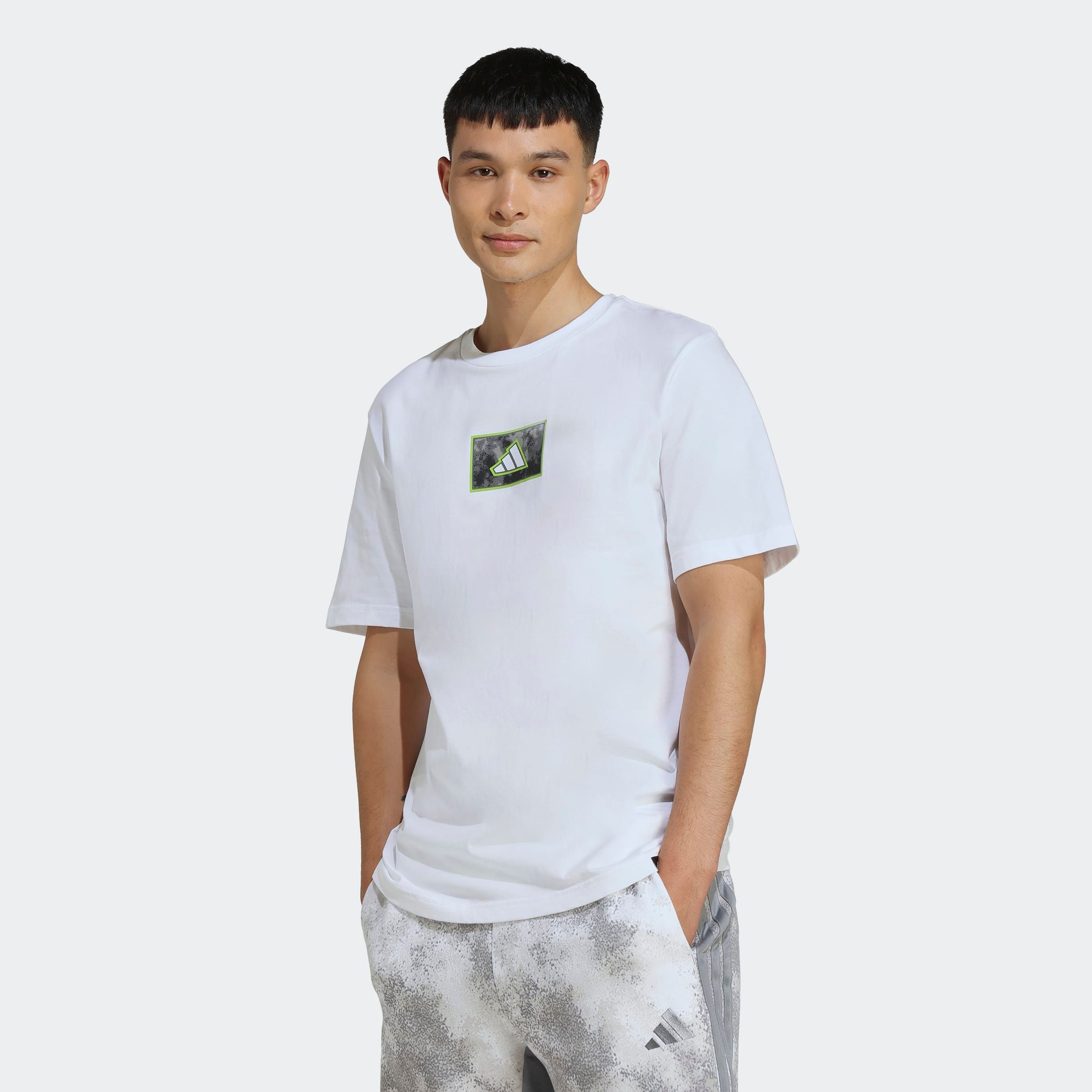 adidas Sportswear T-Shirt "CAMO SHAPE GRAPHIC" sportlicher Schnitt, kurze Ä günstig online kaufen