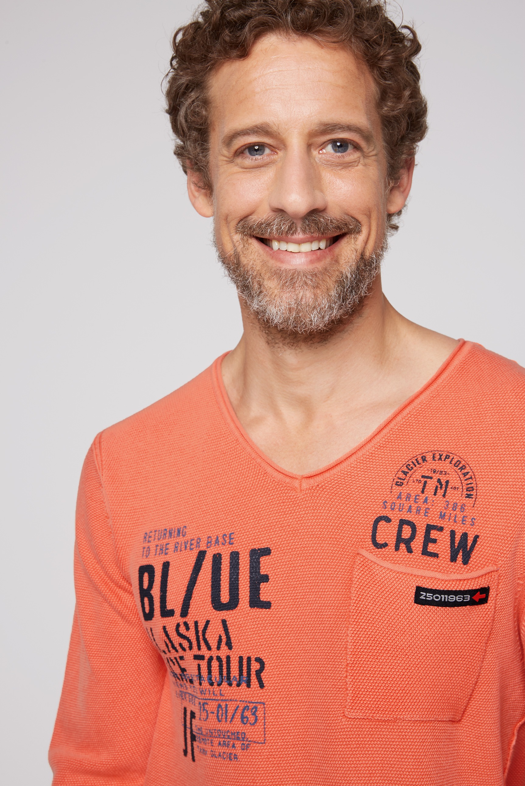 CAMP DAVID V-Ausschnitt-Pullover, mit Brusttasche