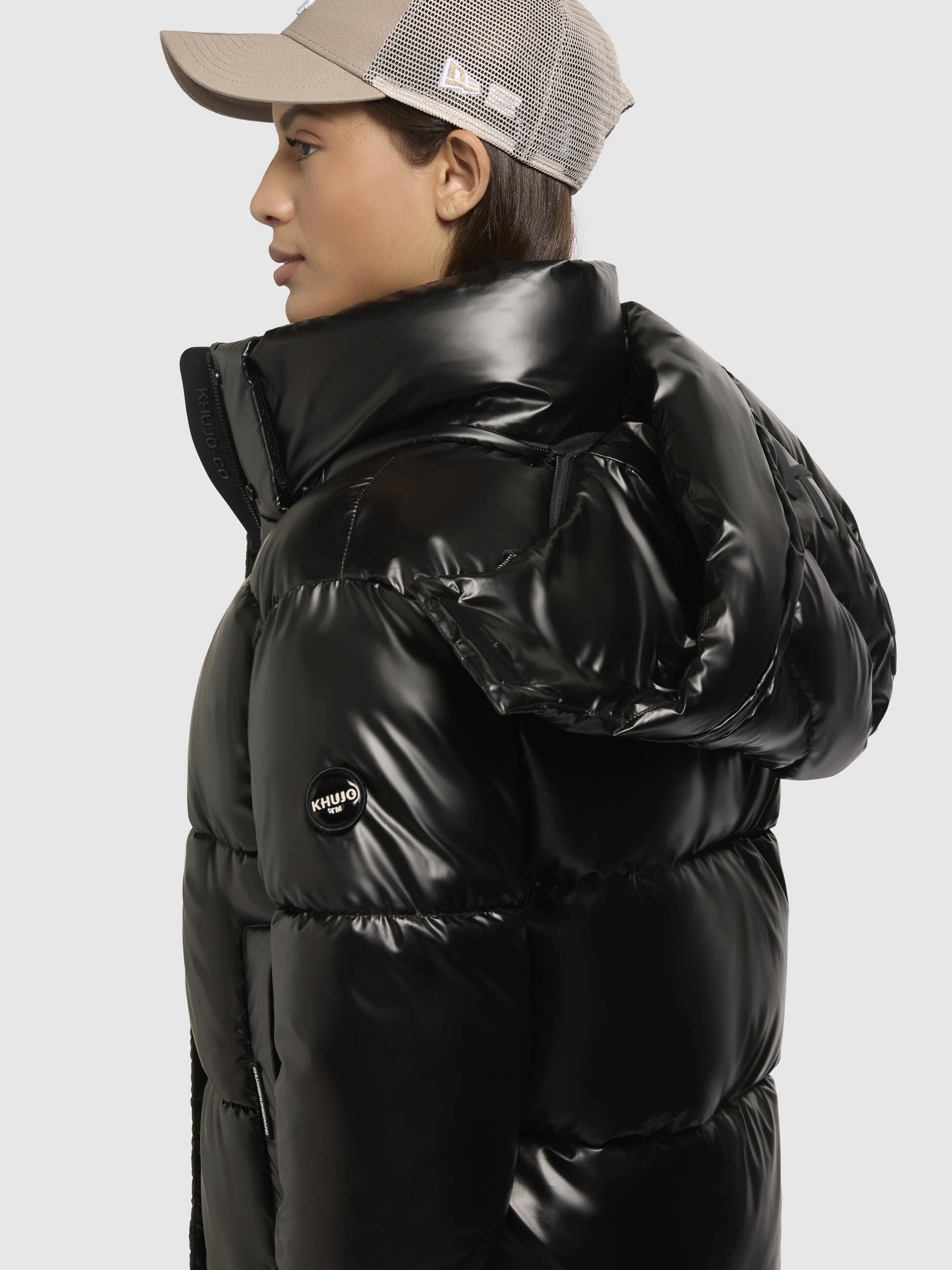 khujo Steppjacke »DEVINA SHINY«, mit Kapuze