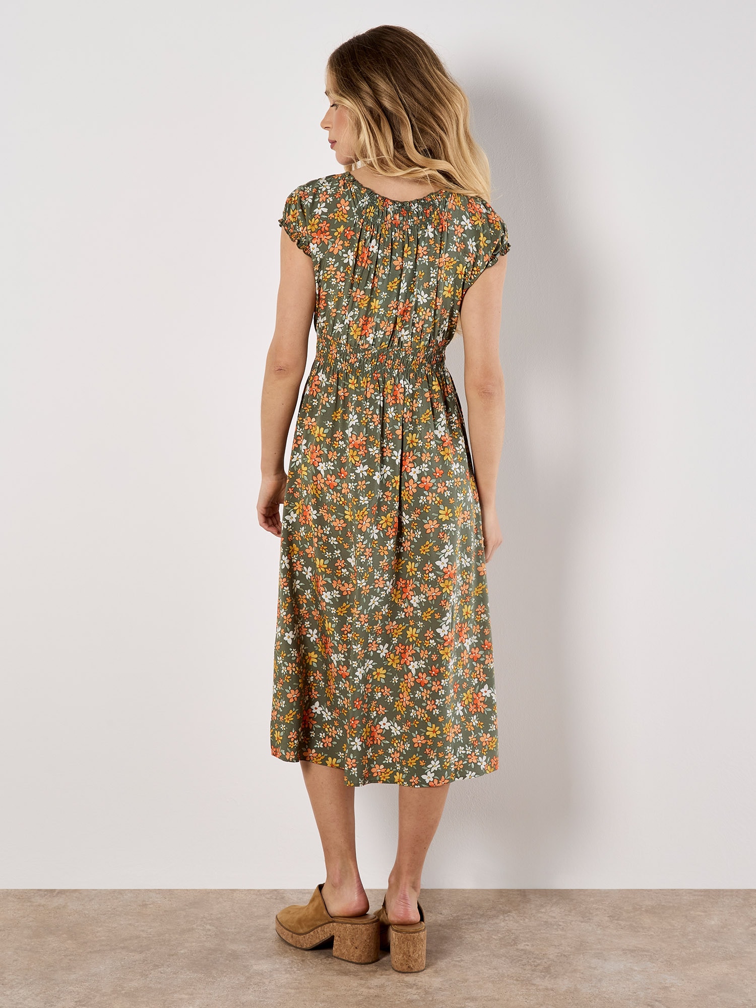 Apricot Midikleid »Midikleid« mit Smokdetails