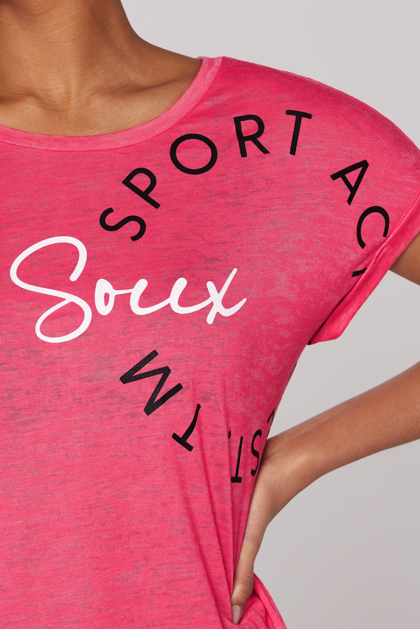 SOCCX Rundhalsshirt, mit fixierten Turn-Up-Ärmeln