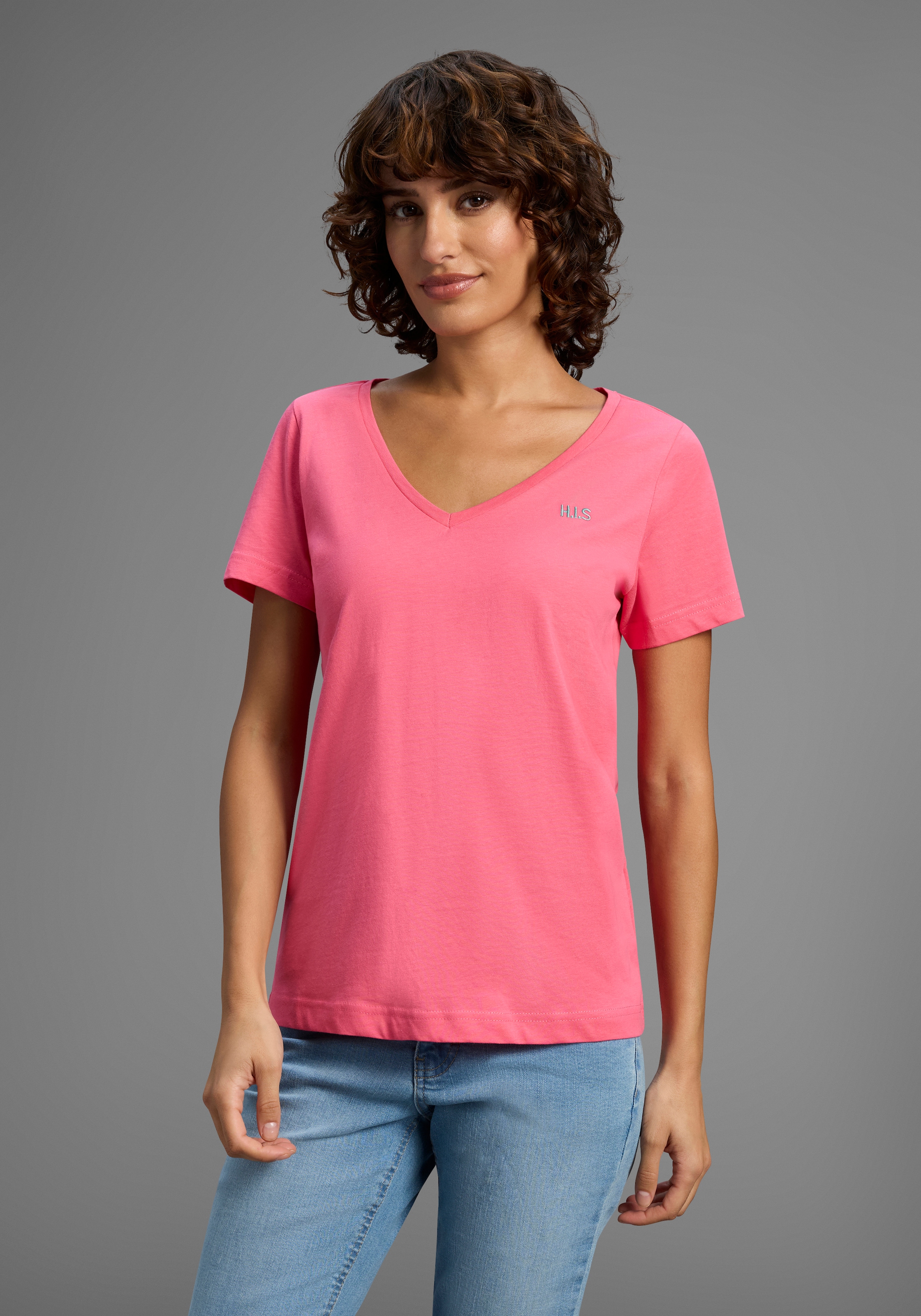 H.I.S T-Shirt »Essential-Basics«, (Spar-Set, 3er-Pack), hüftlange Passform, figurumspielender Schnitt, aus 100% Baumwolle