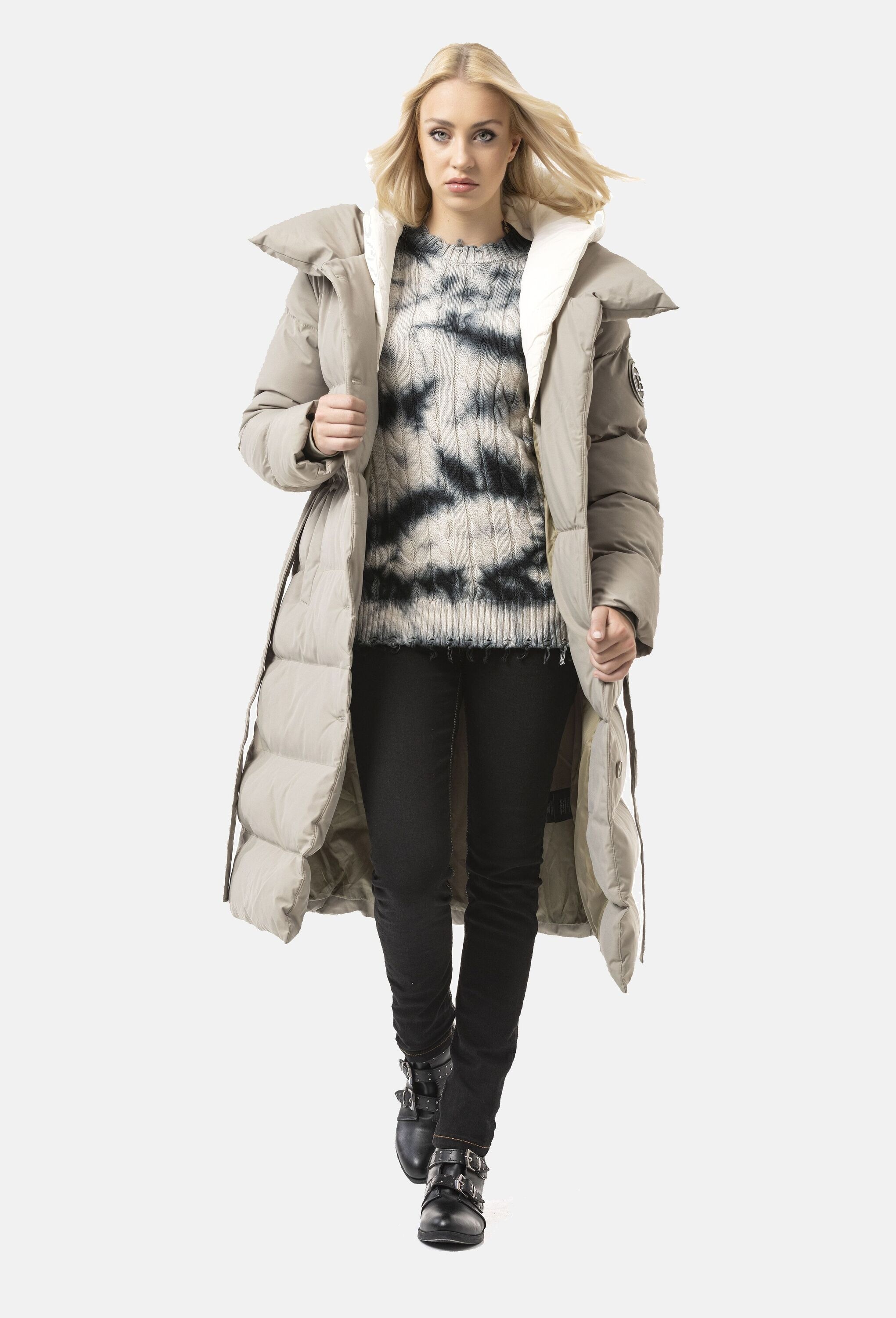 Cipo & Baxx Wintermantel »Cipo & Baxx Winterjacke WM145« mit Gürtel und Kapuze