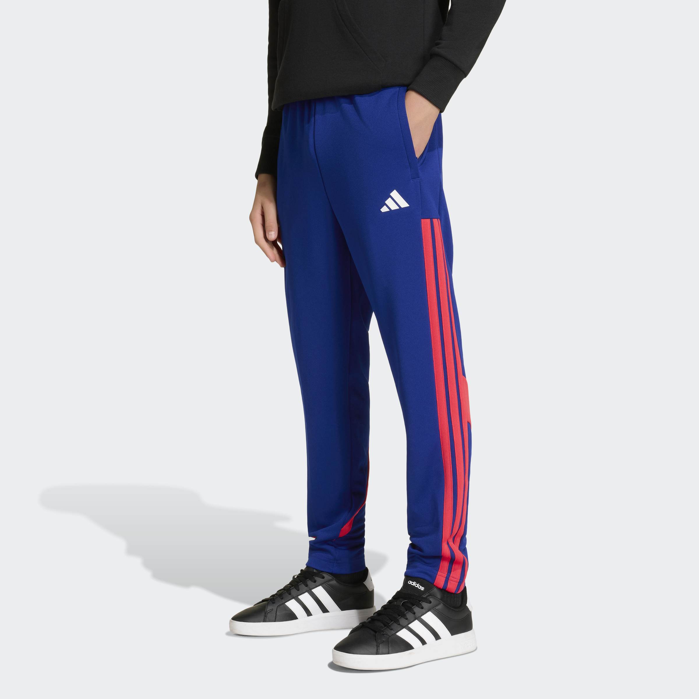 adidas Sportswear Sporthose "J HOT PANT" mit normal-weiter Passform, ohne Verschluss