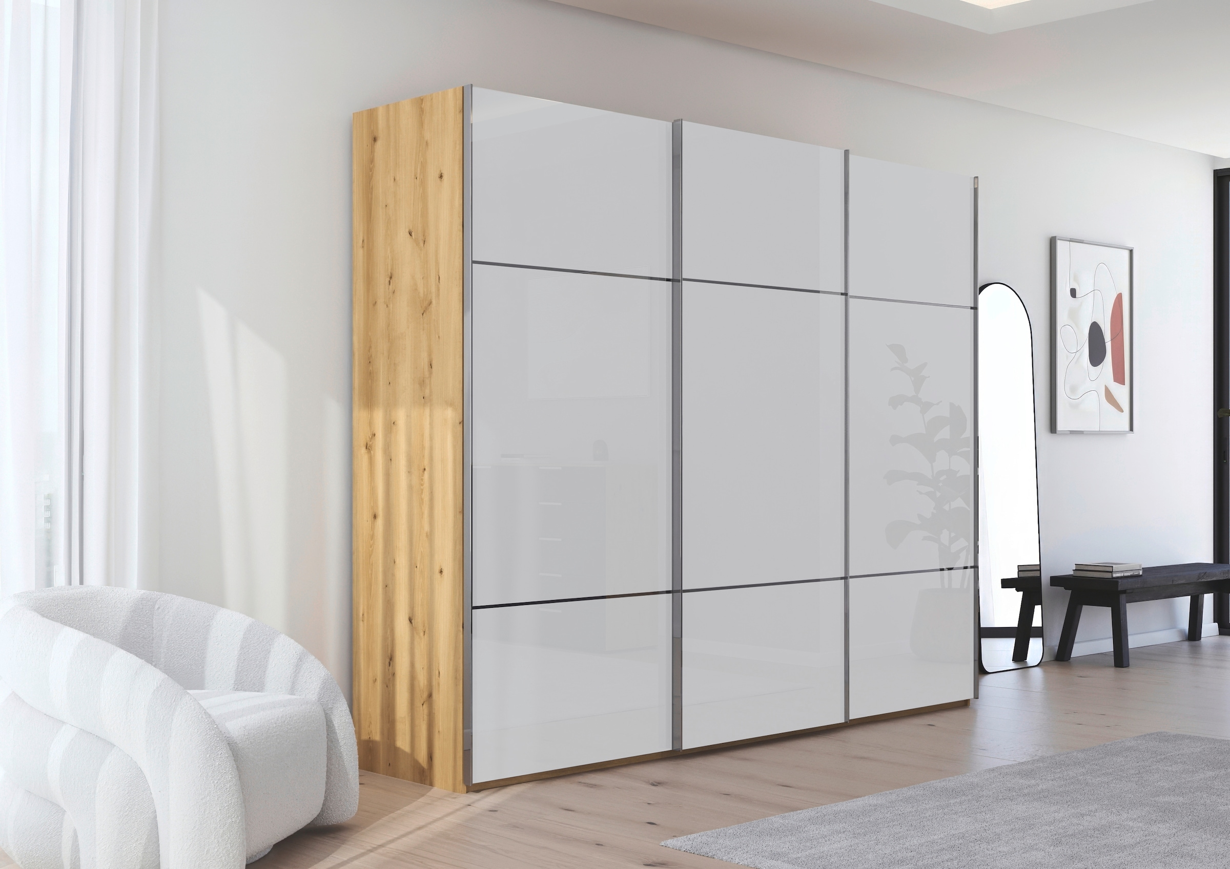 rauch Schwebetürenschrank »Kleiderschrank Schrank Garderobe Schlafzimmerschrank SCALE-TRIO«, edle dreigeteilte Front mit 2 Zierleisten Glasfront MADE IN GERMANY