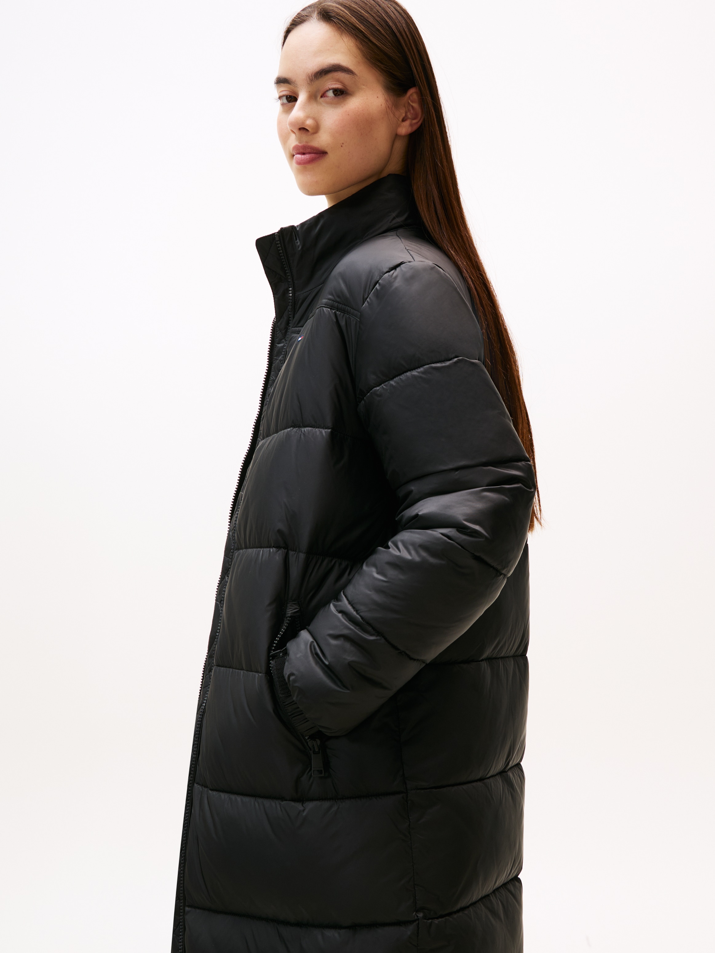 Tommy Jeans Steppmantel "TJW MAXI PCKBL HOOD ESS PUFFER" mit Stehkragen