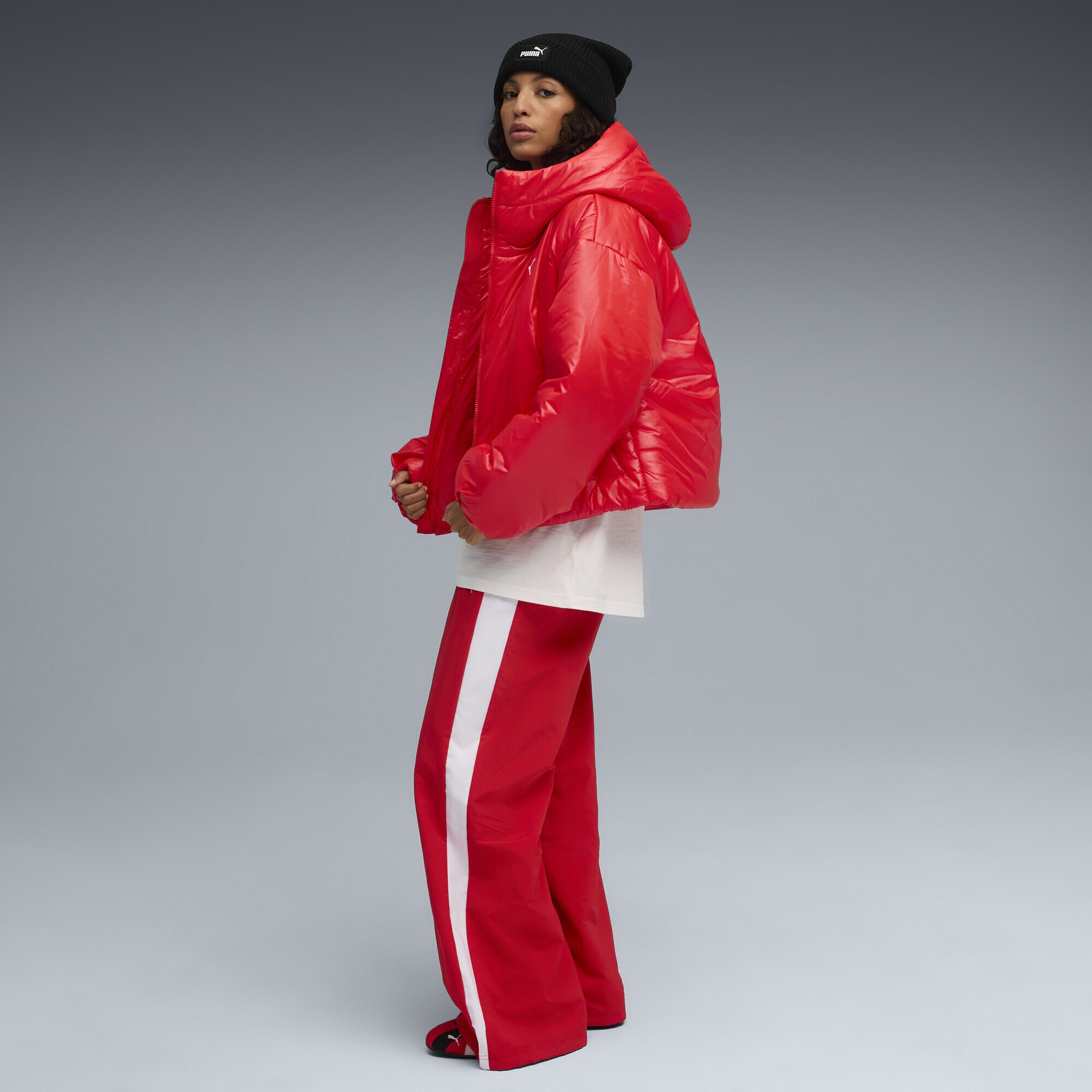PUMA Winterjacke »Wardrobe Essentials Shiny Wattierte Kapuzenjacke Damen«