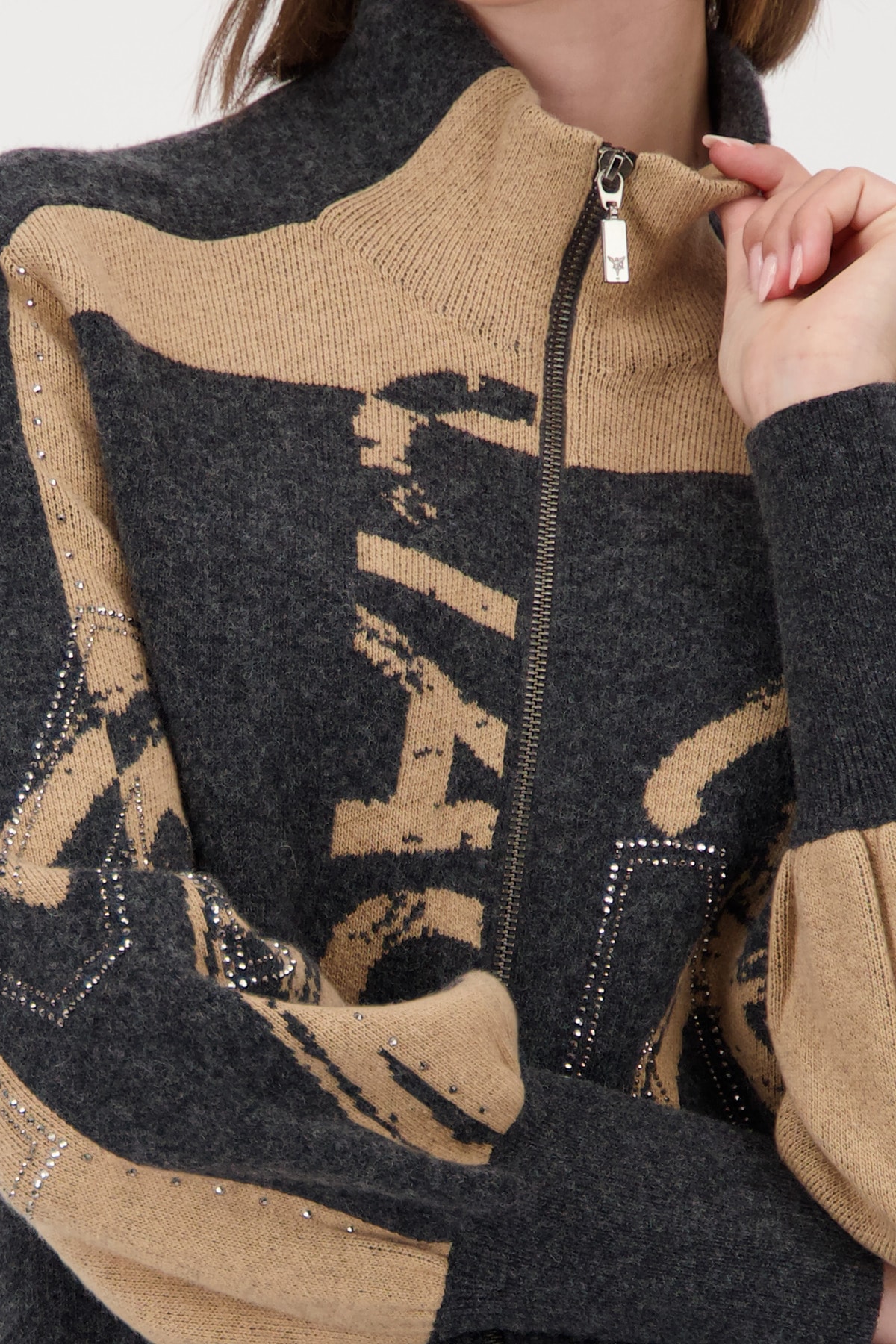 Monari Strickjacke Regular fit mit Stehkragen und Strassdetails