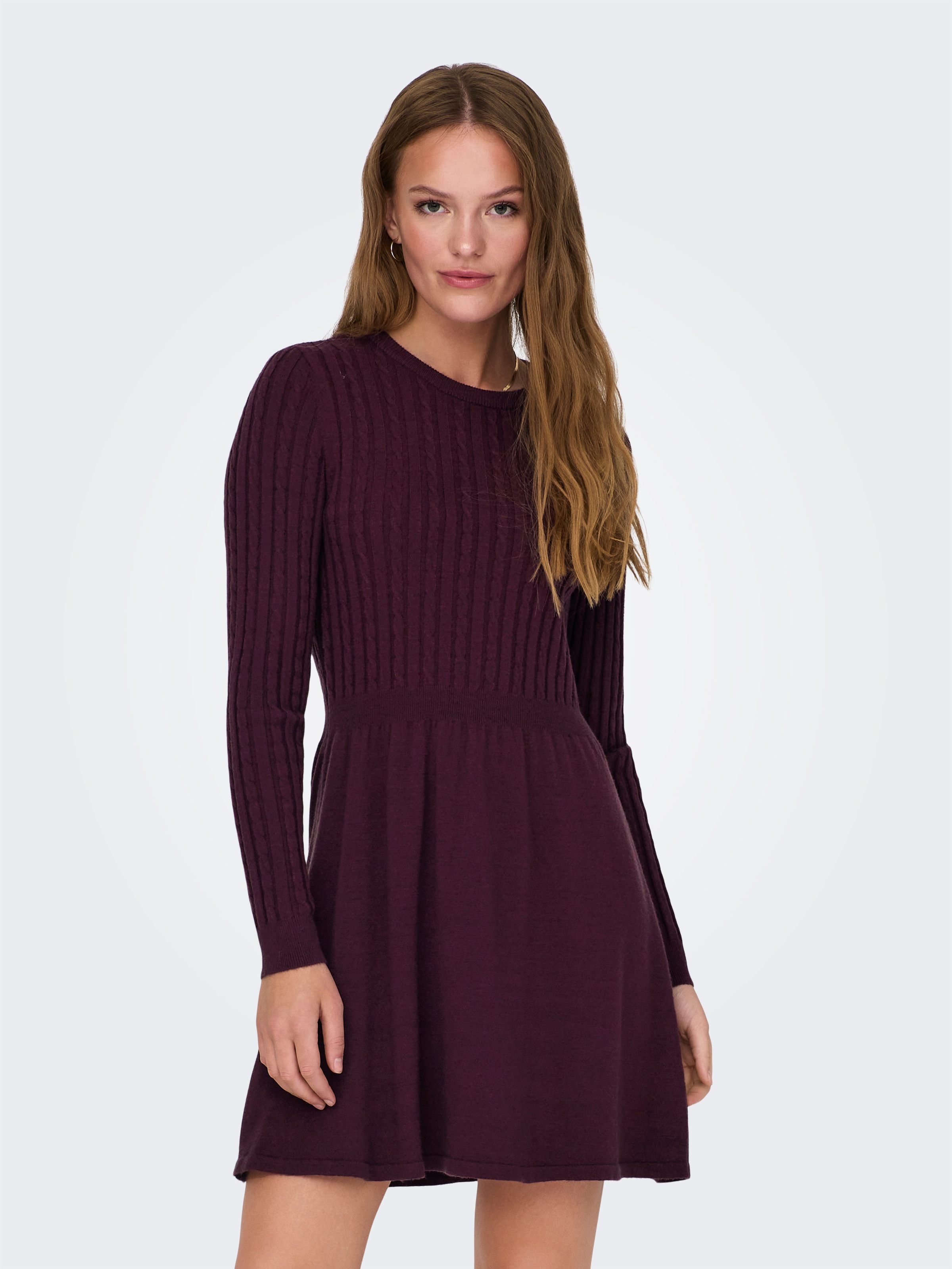 ONLY Strickkleid "ONLFIA LS CABLE DRESS KNT" tailliert und mit dezentem Zop günstig online kaufen