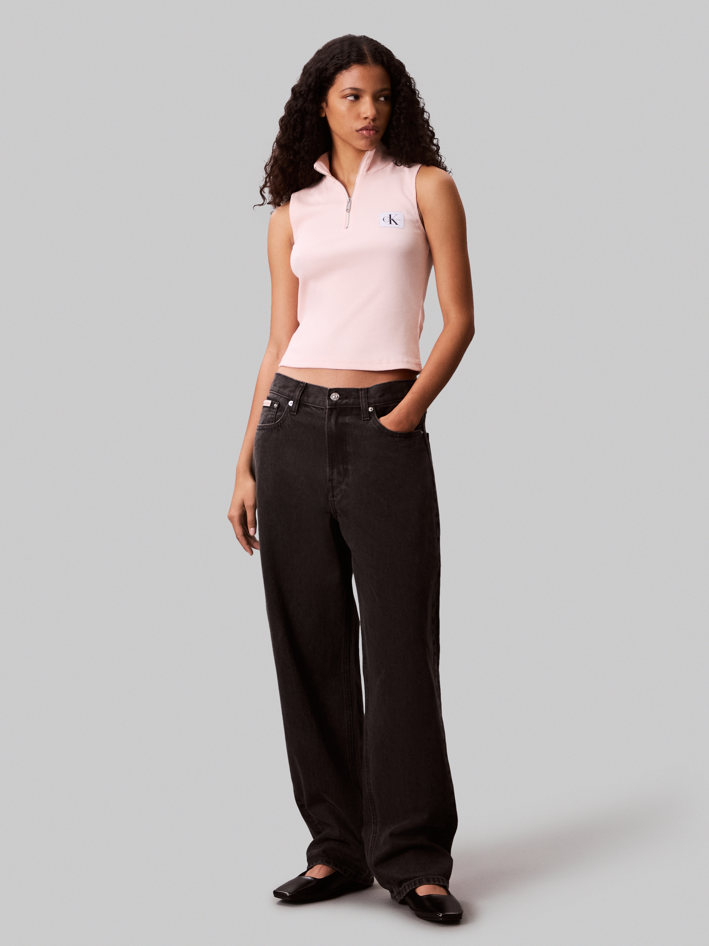 Calvin Klein Jeans Tanktop »A- WOVEN LABEL SL QZ TOP«, Mit Rundhalsausschnitt