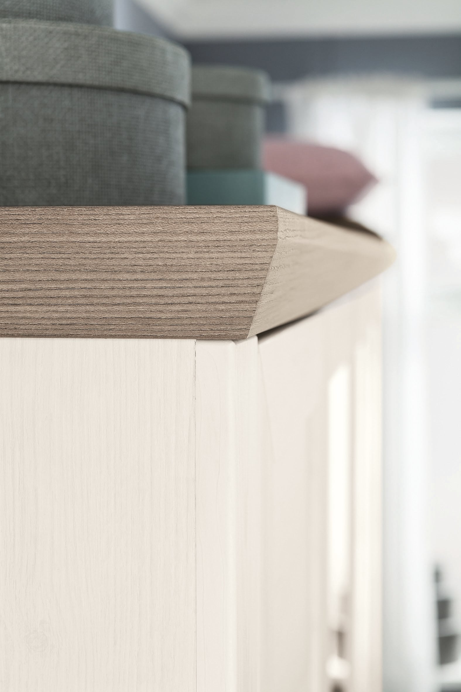 set one by Musterring Kleiderschrank »York Schlafen« 2 Stk. tlg. mit Holz- und Spiegeltüren, inkl. Kranz in Eiche, Höhe 207 x T60 cm