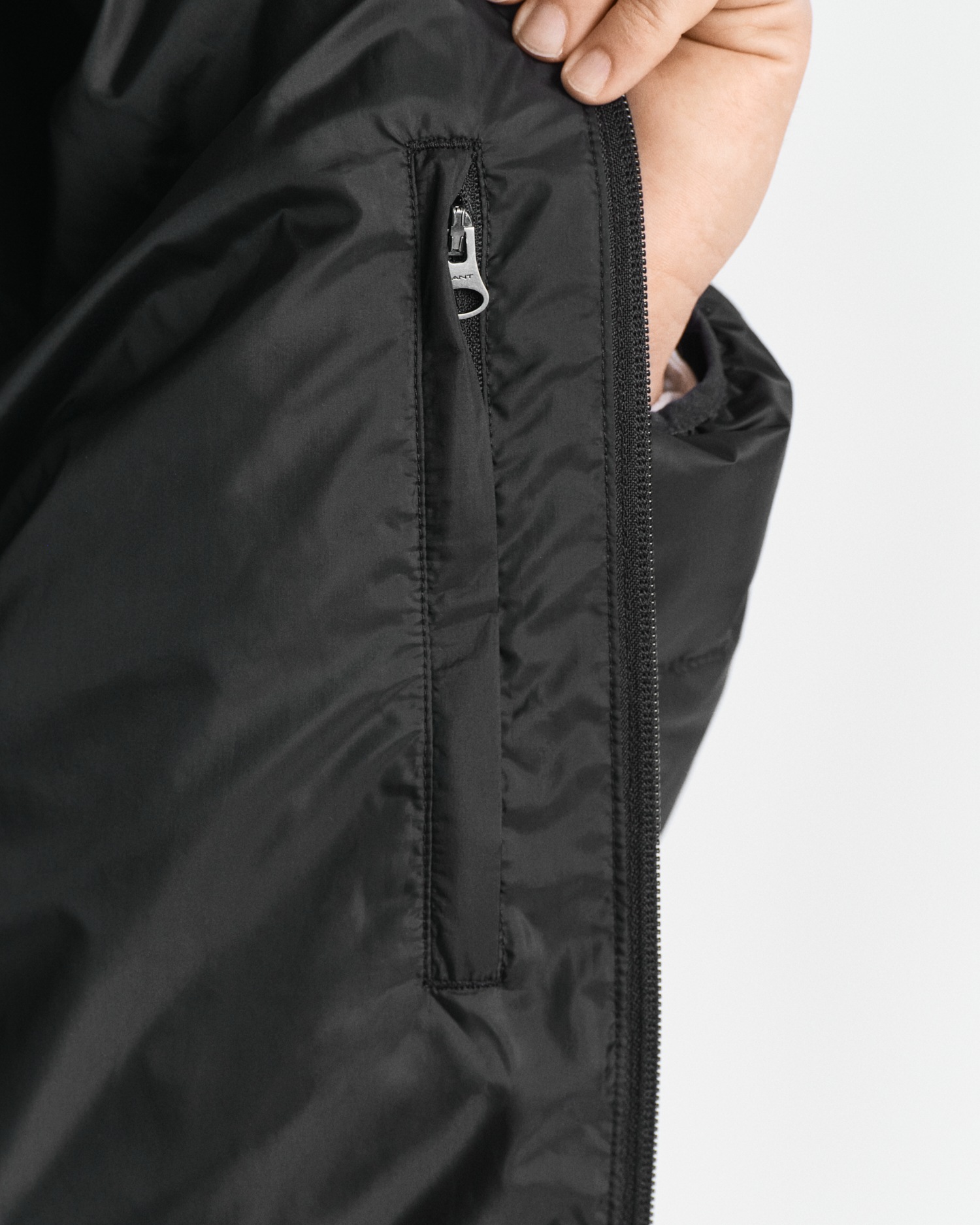 Gant Steppjacke »LIGHT DOWN JACKET«, 2-Wege-Reißverschluss, Übergangsjacke, regular fit