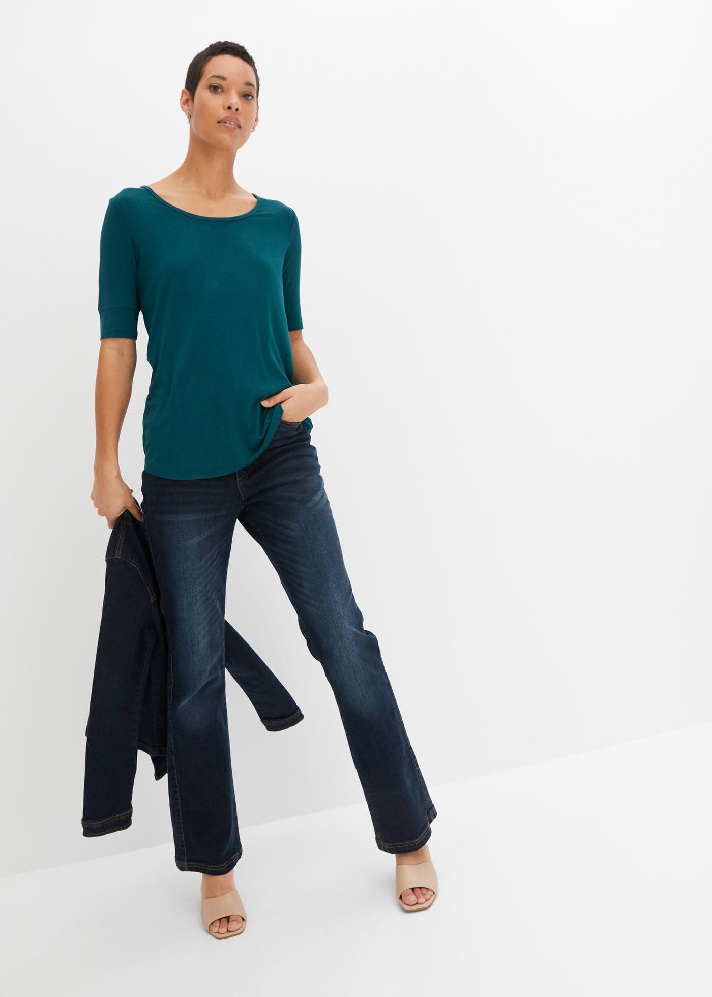 bonprix T-Shirt »Rundhalsshirt aus softer Viskose« bequeme Passform, Halbarm-Design, gerundeter Saum, abgesetzte Nähte