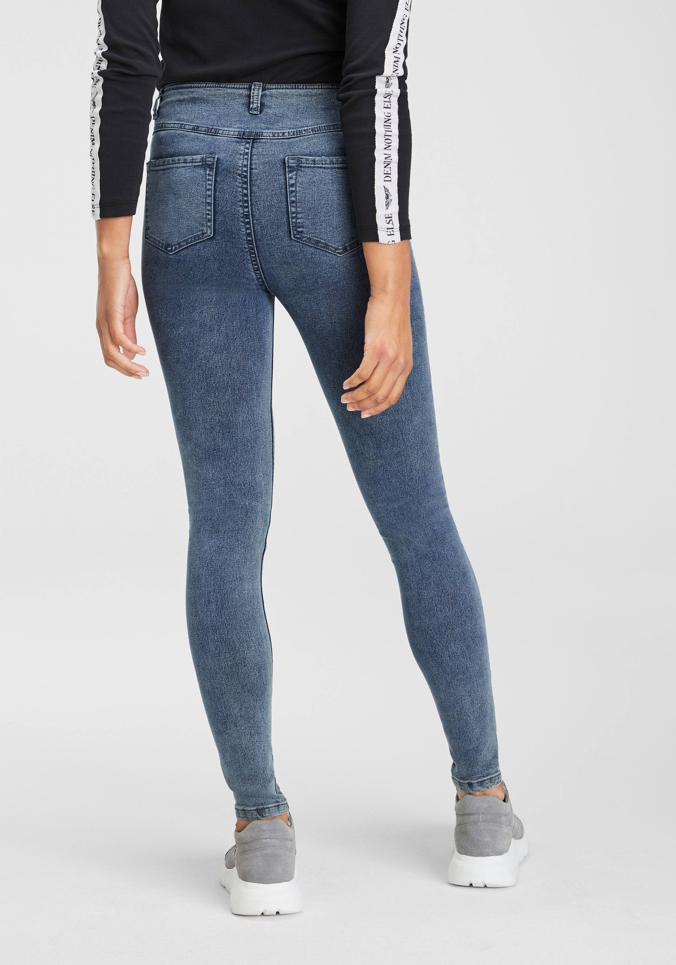 Arizona Skinny-fit-Jeans »Ultra Stretch«, hohe Leibhöhe, knöchellang, elastisches Denim-Material