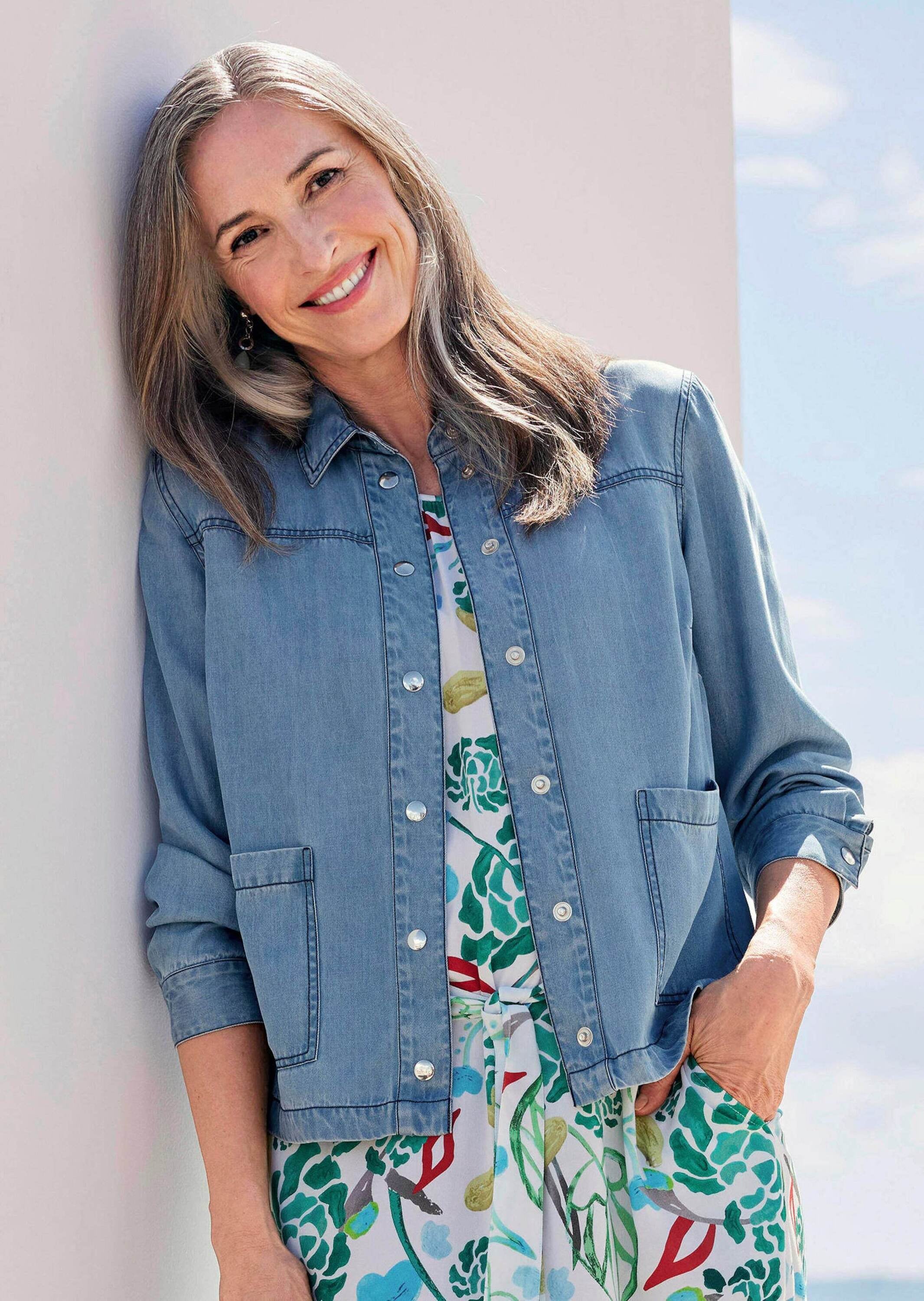 GOLDNER Kurzjacke »Denim-Jacke in Blau mit aufgesetzten Taschen«