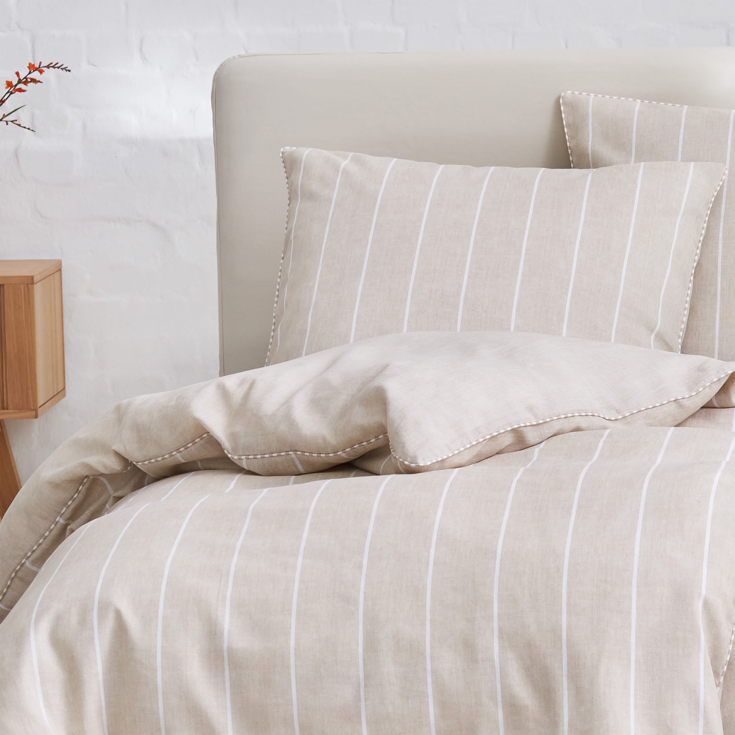 Esprit Bettwäsche »Harp Stripe«, (2 tlg.), in Renforce Qualität, 100% Baumwolle (BCI Better Cotton Initiative), Bett- und Kopfkissenbezug mit Reißverschluss, Winter- und Sommerbettwäsche