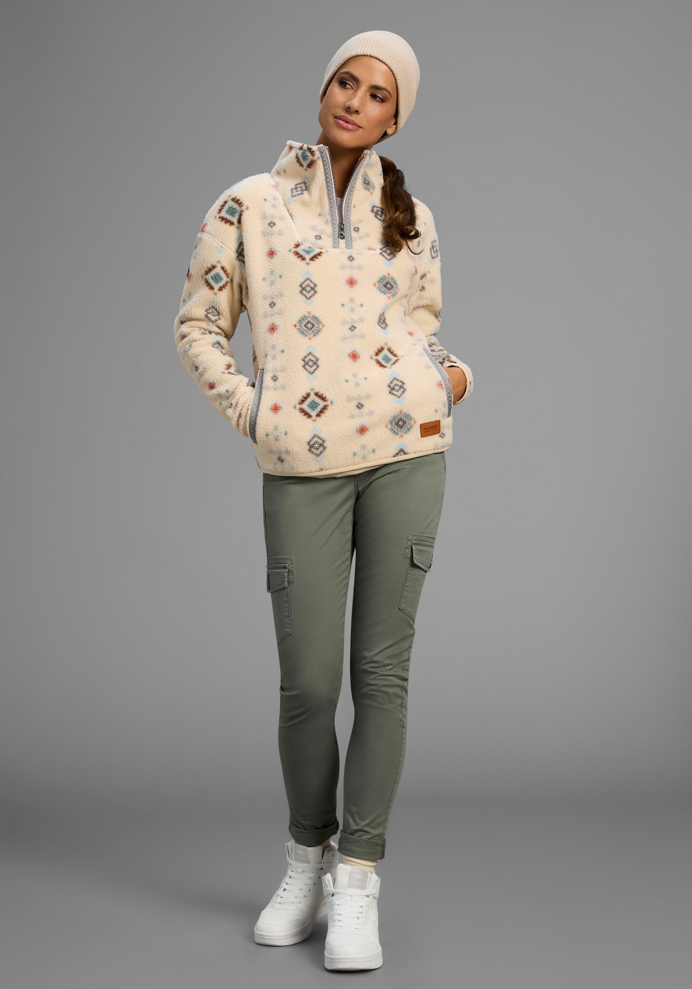KangaROOS Fleecepullover, aus kuscheligem Sherpa Fleece, Half-zip
