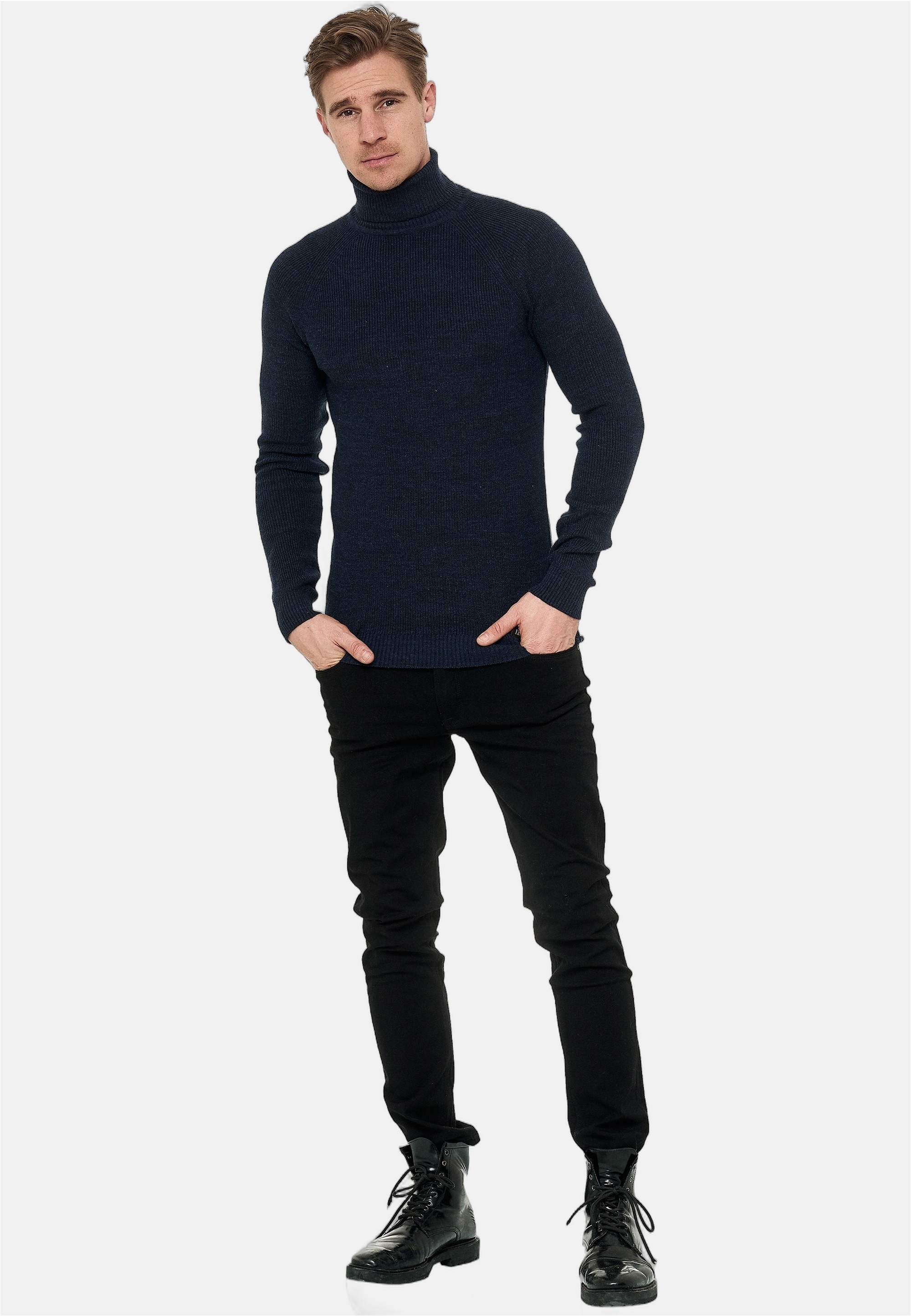 Rusty Neal Rollkragenpullover mit stilvollem Hochkragen