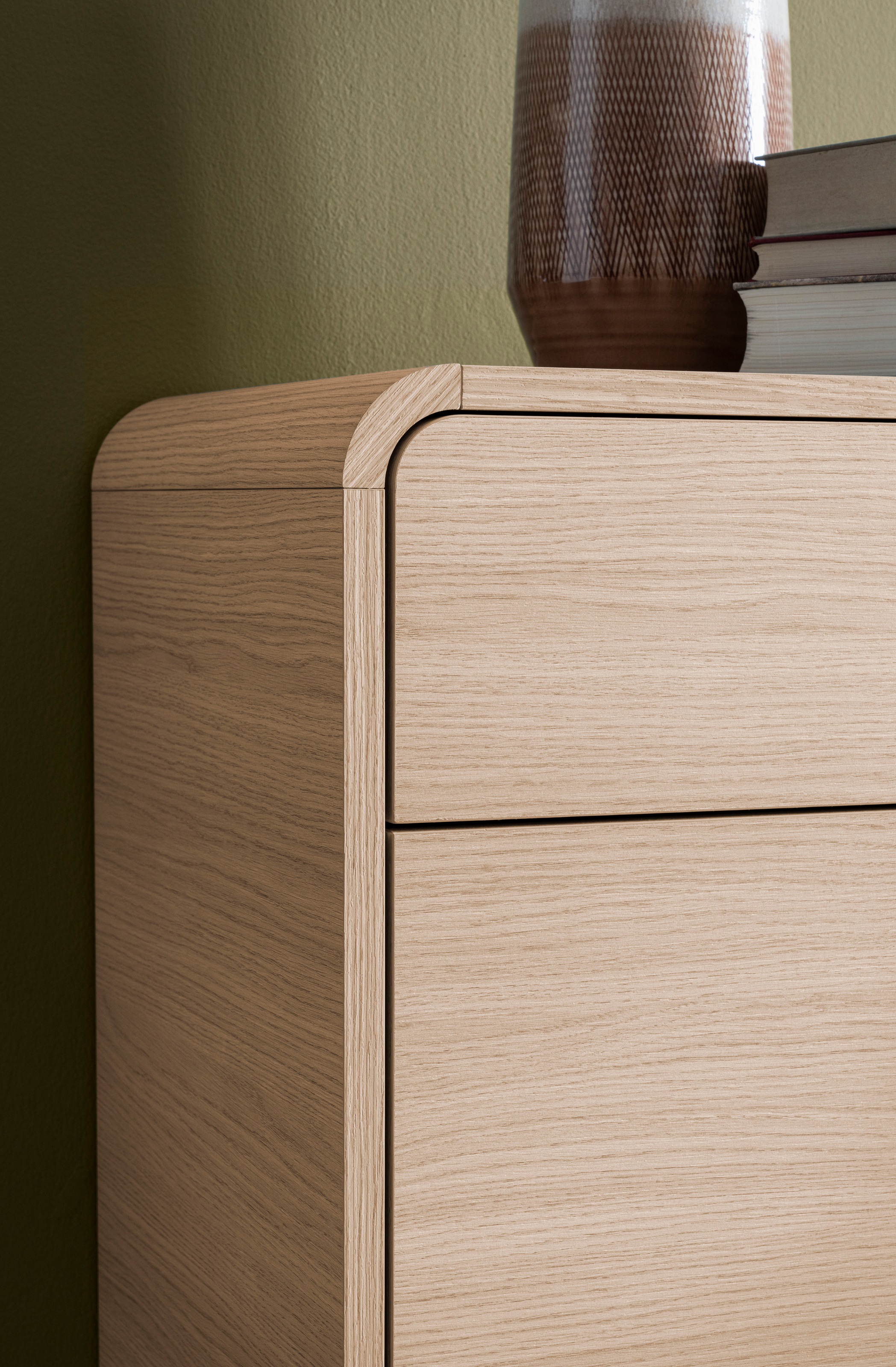 Home affaire Sideboard »Torsby, moderner Schrank, Kommode in Eiche Natur, 180 cm breit« abgerundete Ecken, ausreichend Stauraum, vielseitig einsetzbar