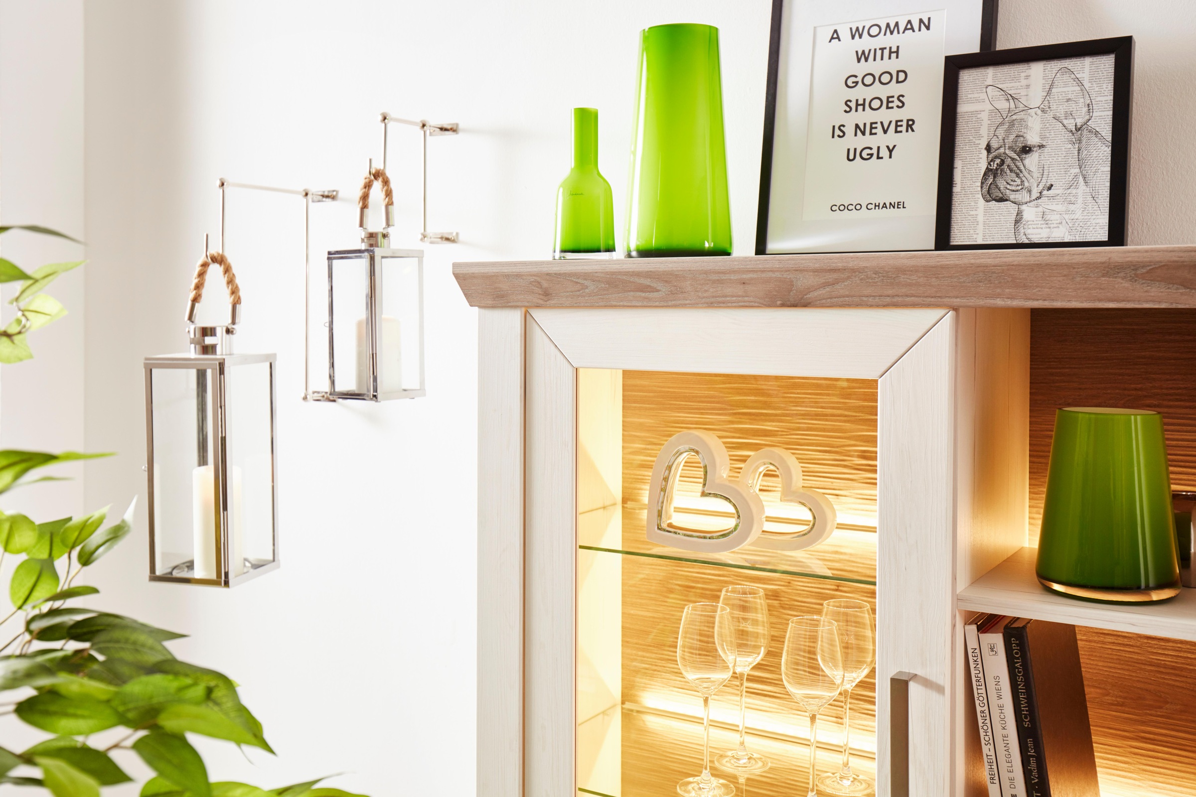 set one by Musterring Highboard »York«, Typ 13 und 14, mit Glastür und Schubkasten, 3 Farbvarianten, B 105 cm