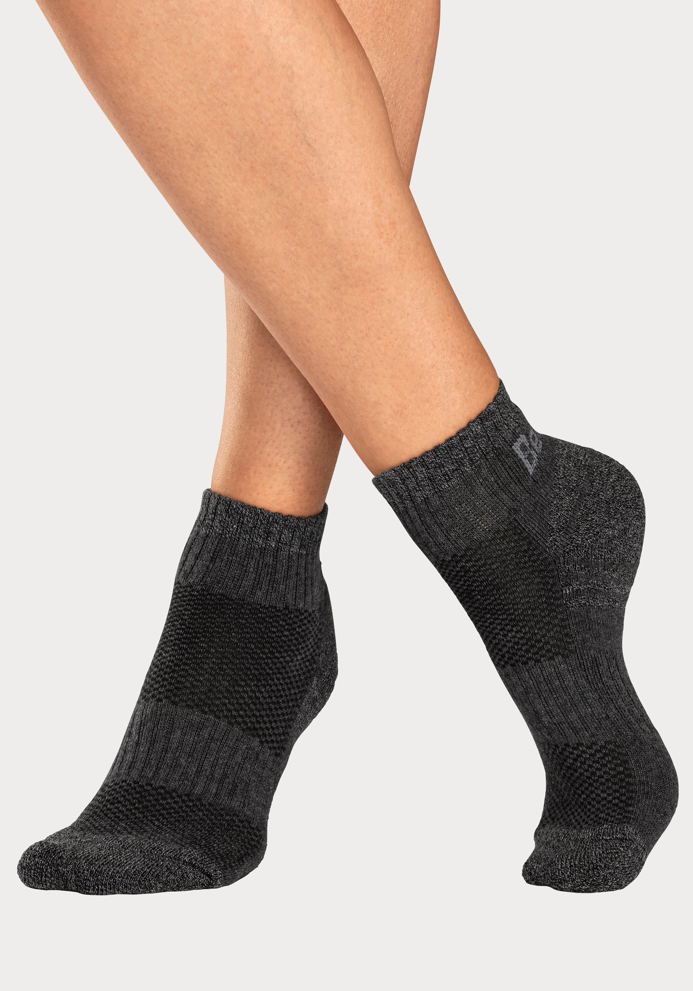 Bench. Kurzsocken, (Packung, 3 Paar), mit Mittelfußgummi und Pikee