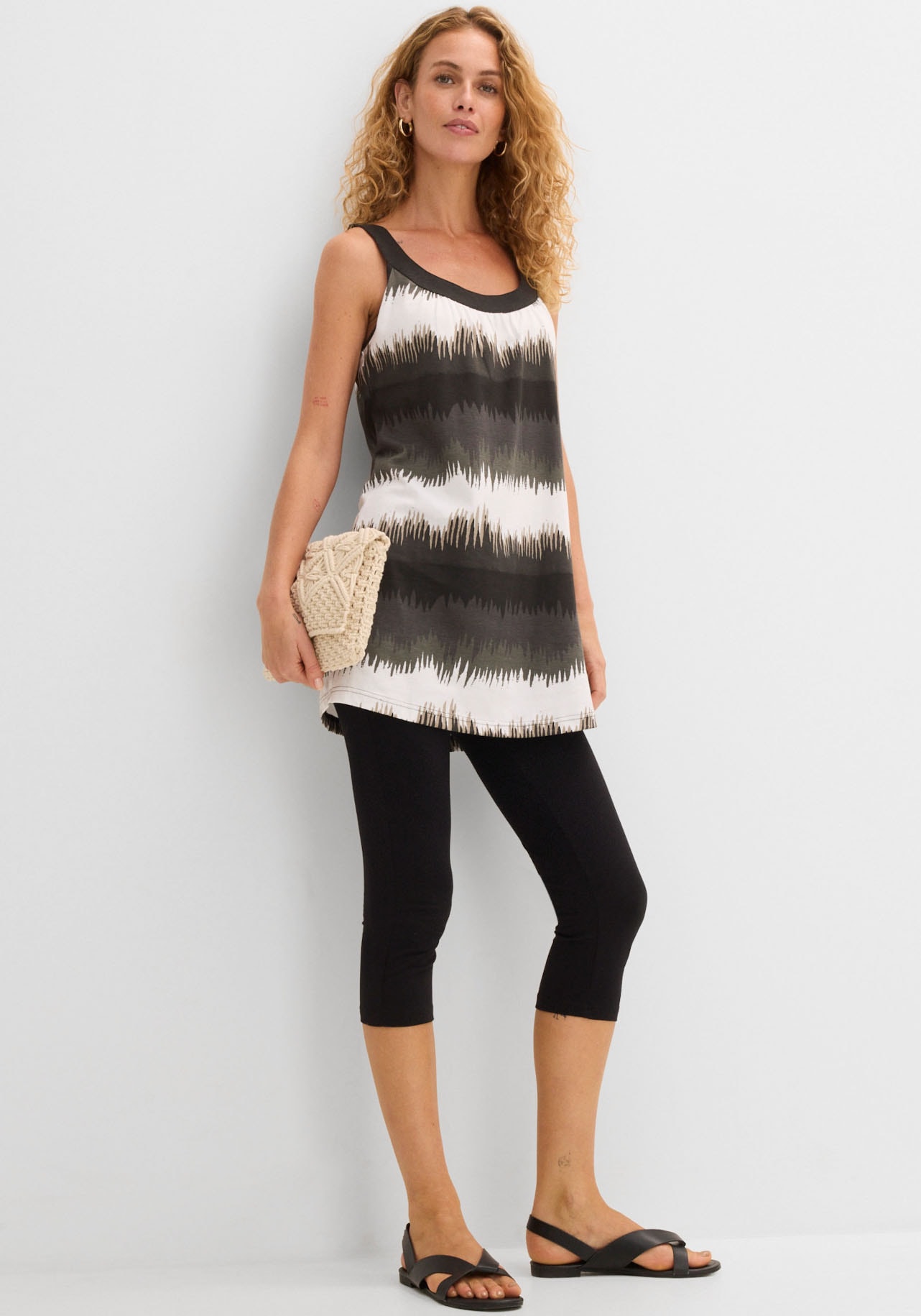bonprix Jerseykleid Set, 2 tlg. mit Capri-Leggings in 3/4-Länge