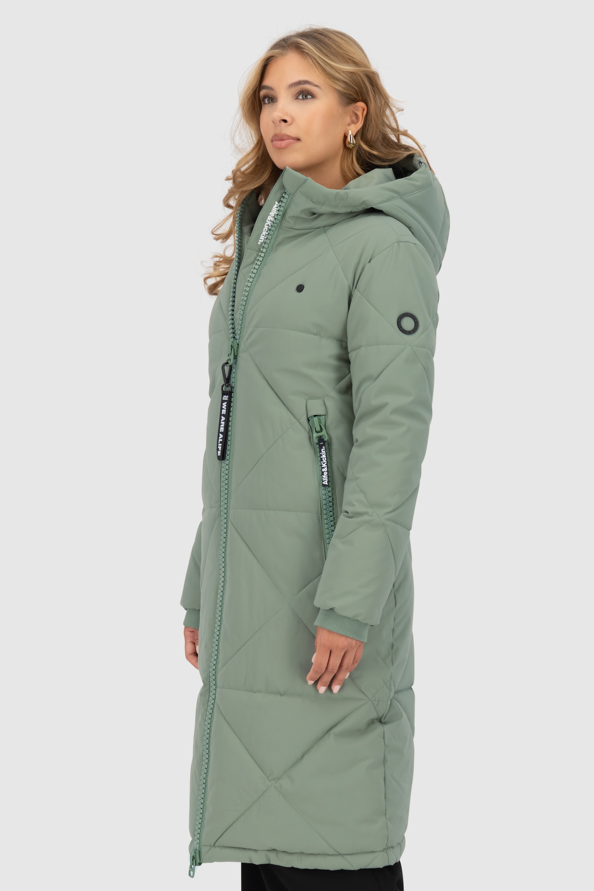 Alife & Kickin Winterjacke »Damen EnyaAK A«, Figurnah geschnittener Wintermantel mit 2-Wege Reißverschluss