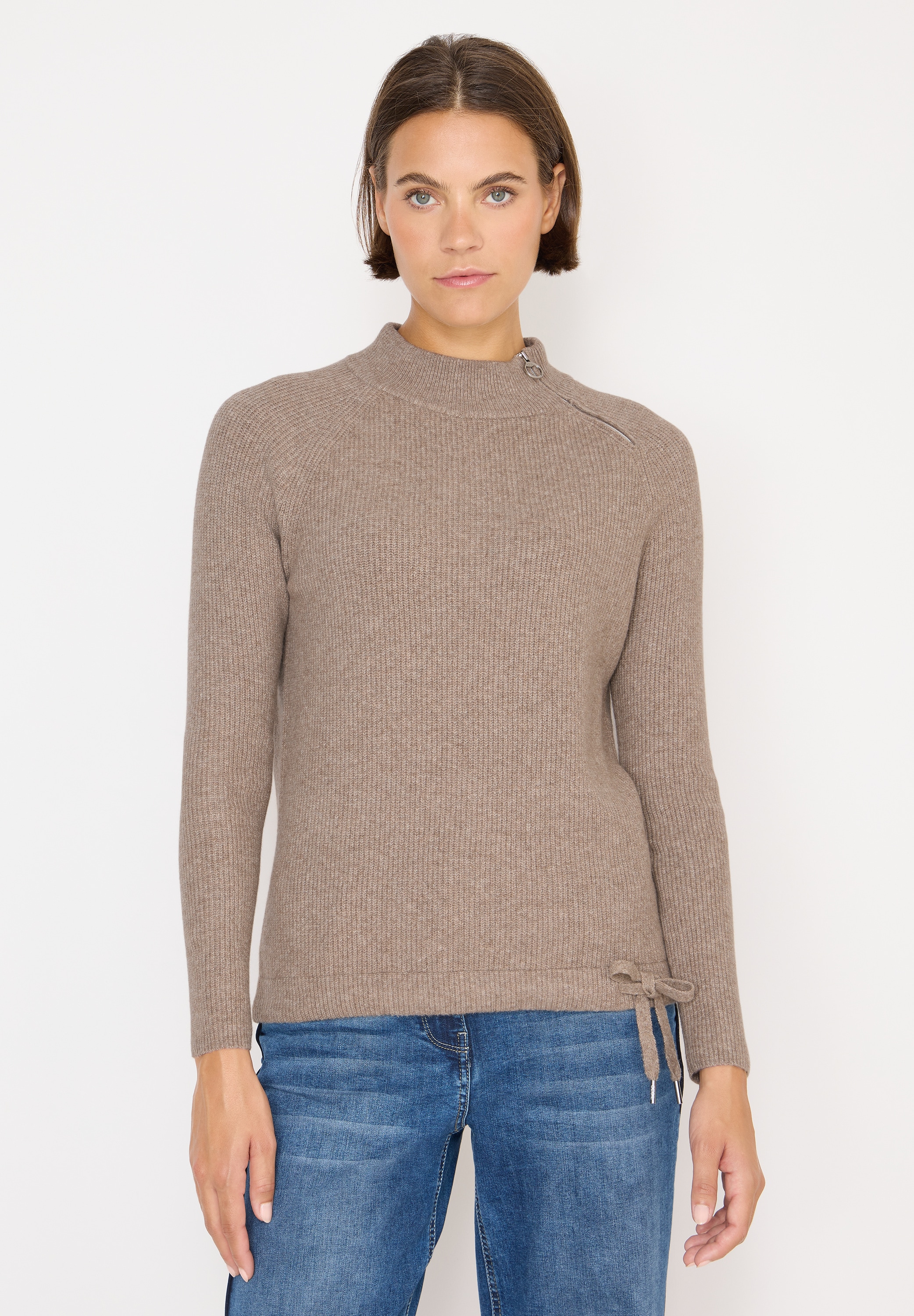 Cecil mit Turtleneck