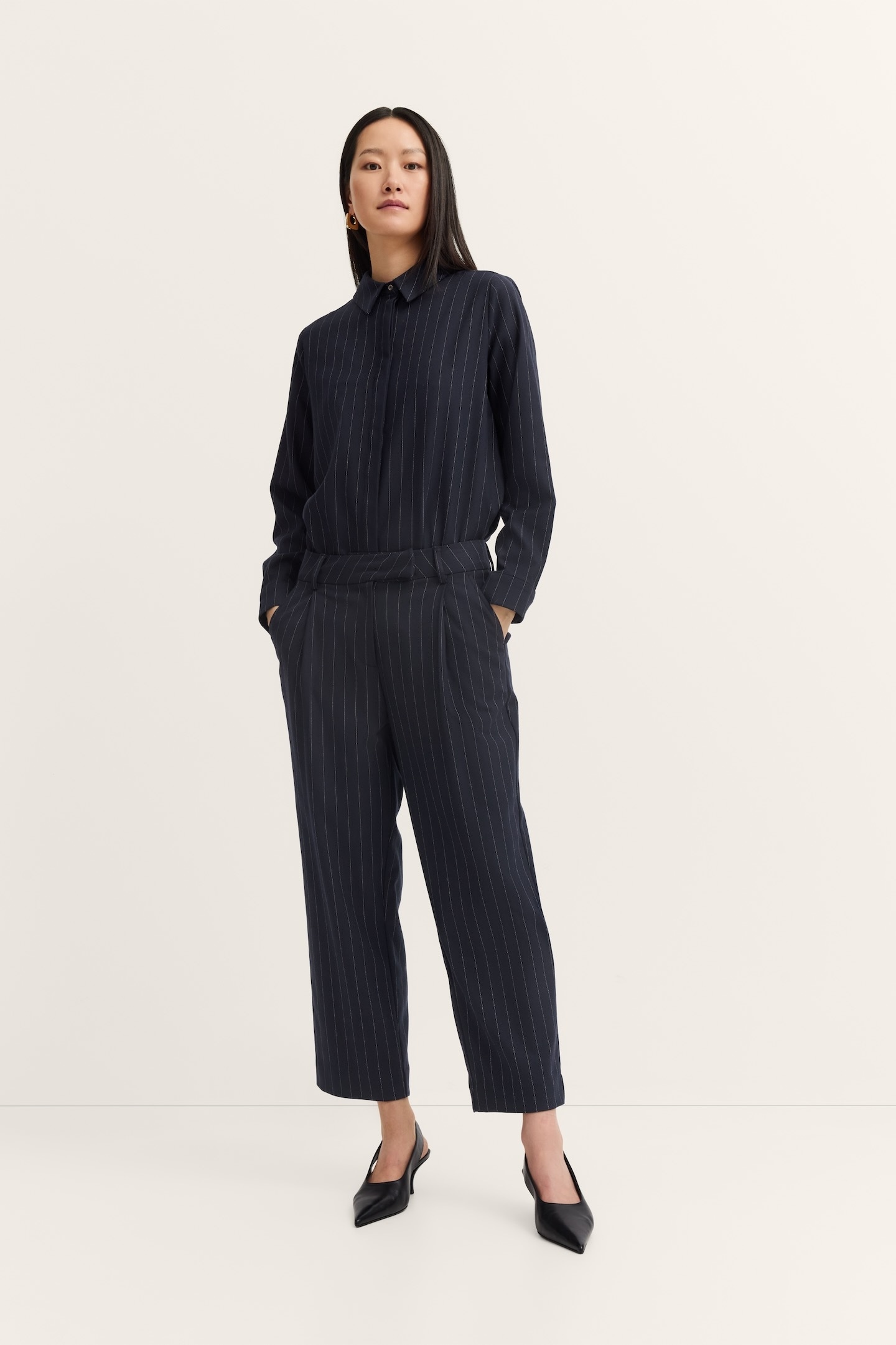bugatti Bundfaltenhose »elegant«, mit Nadelstreifen und Stretch