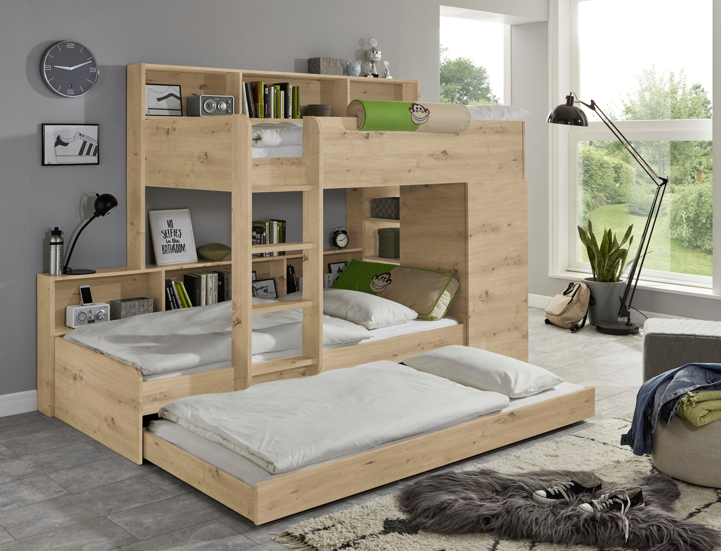 Relita Etagenbett »Sina«, mit 2 Schlafgelegenheiten, Kleiderschrank und Regalablagen