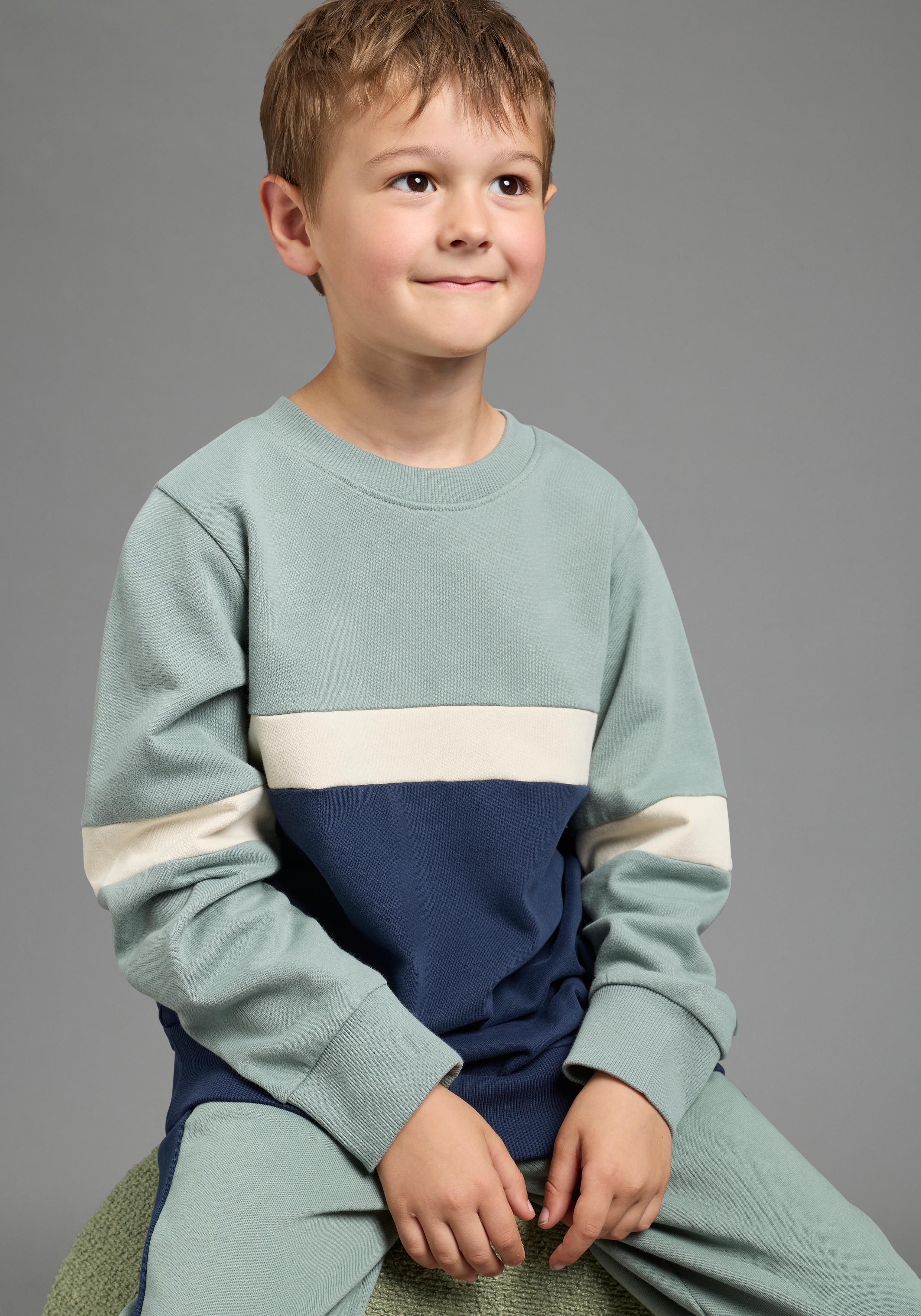 Scout "Rundhals-Sweat mit kontrastfarbigen Einsätzen - NEU von SCOUT", Colorblocking Sweatshirt, Rundhals, Langarm, hüftbedeckende Länge
