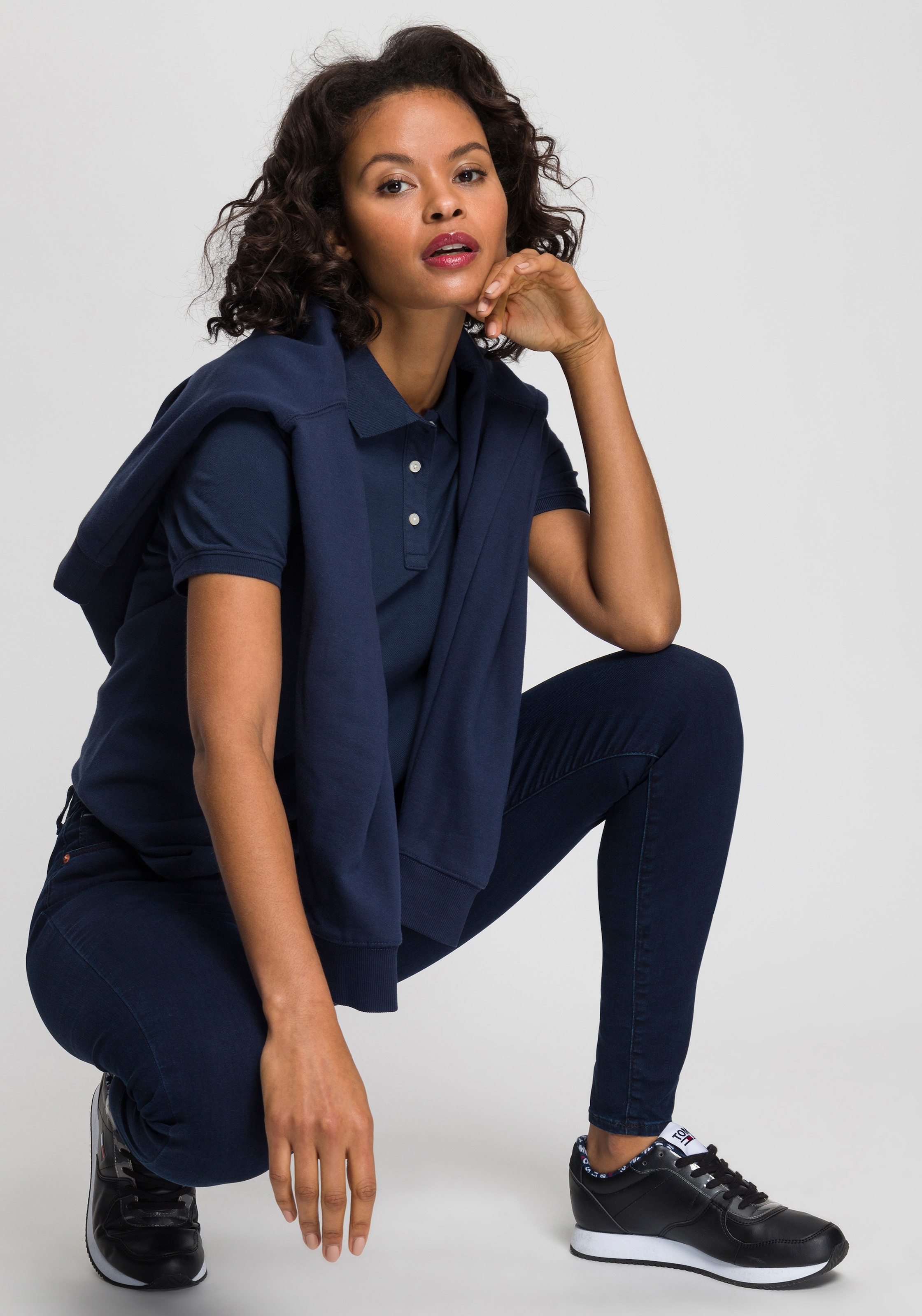 Tommy Jeans Skinny-fit-Jeans »SYLVIA HR SUPER SKNY«, Hochwertige Materialien für einen bequemen und perfekten Sitz.